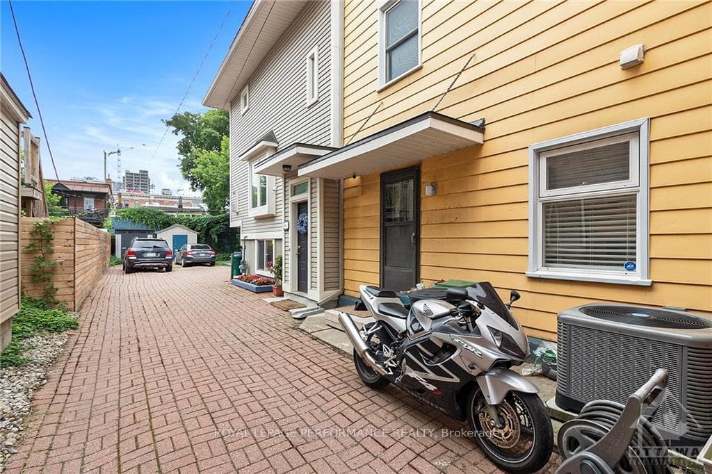 164 GUIGUES Avenue Unit A photo 28