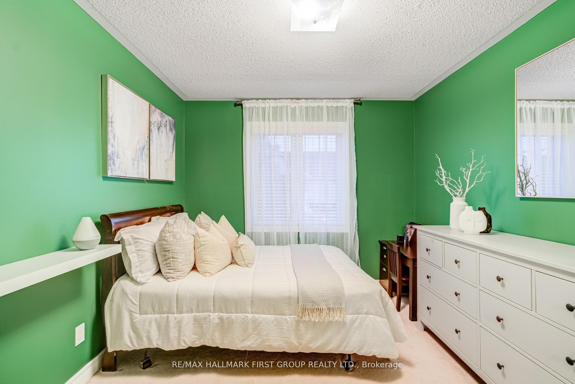 6 Lander Crescent photo 14
