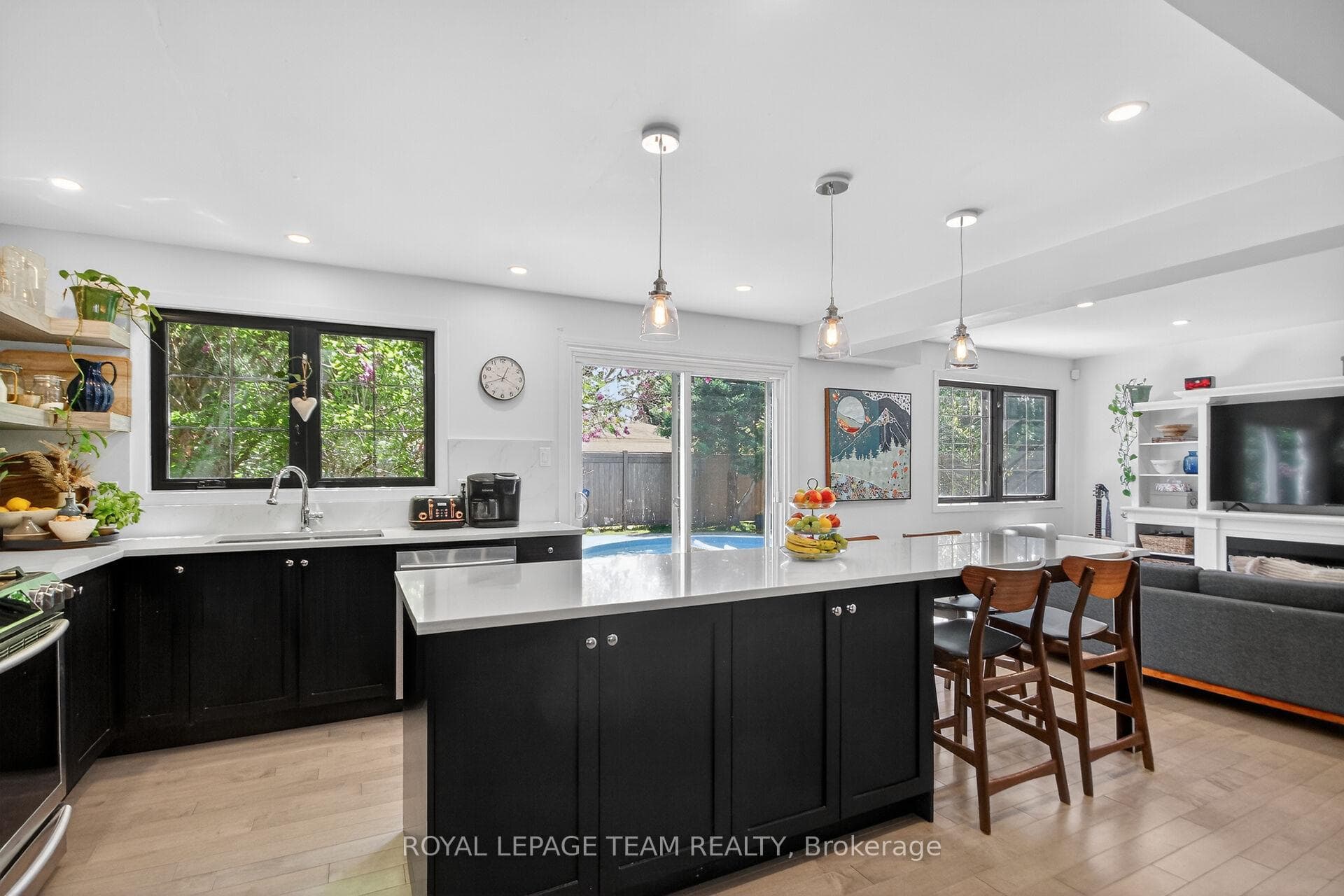15 Markham Avenue photo 18