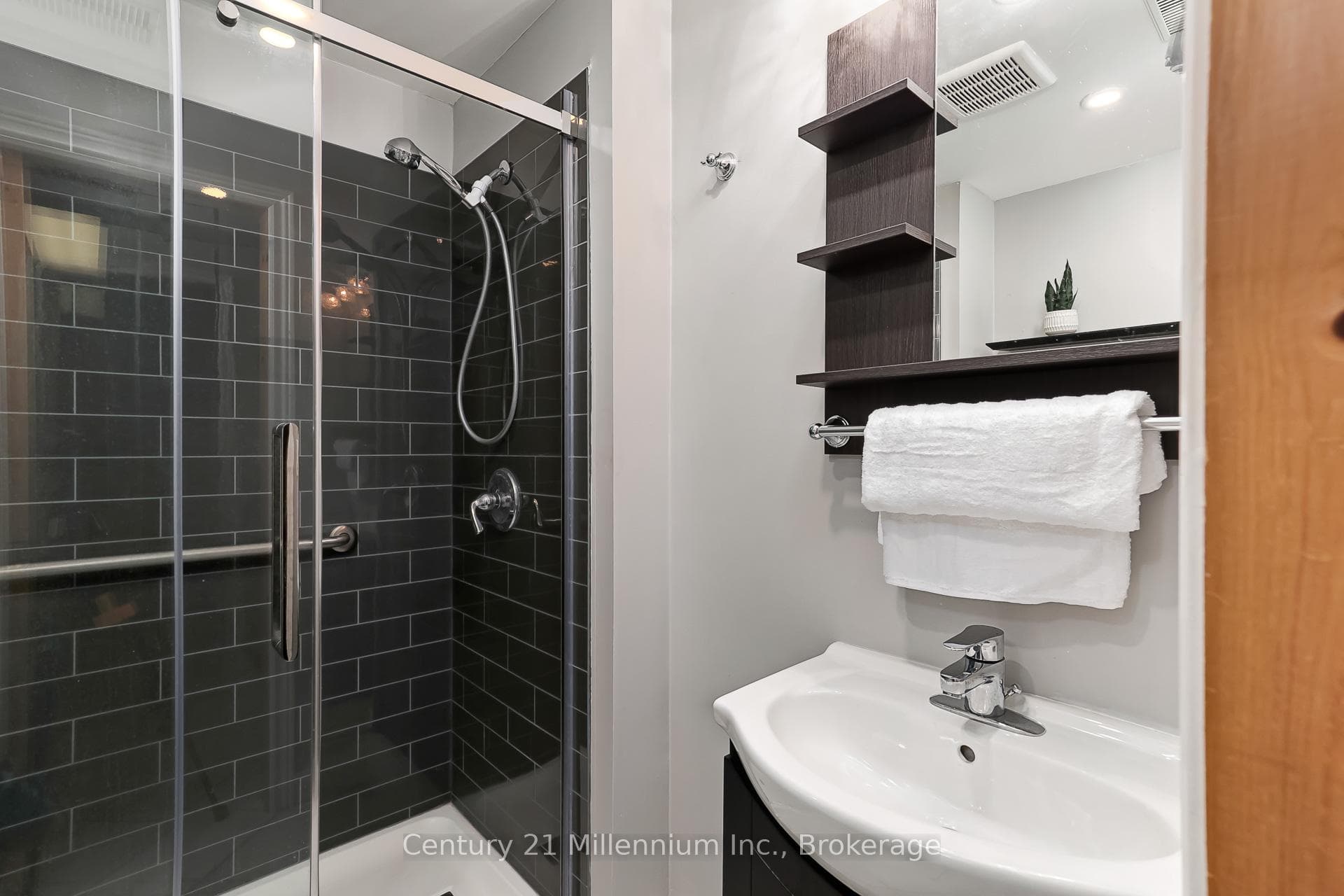 68 Alice Street photo 30