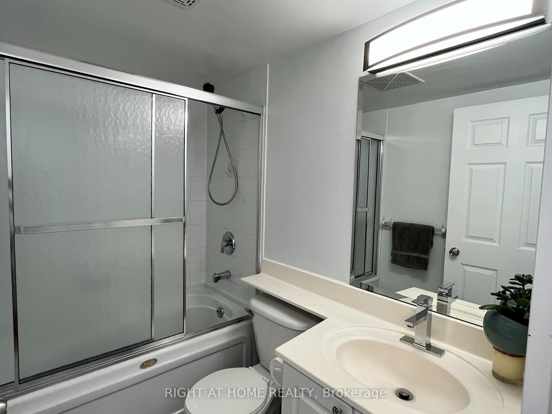 Enclosure for Bath Tub in 2nd Bathroom