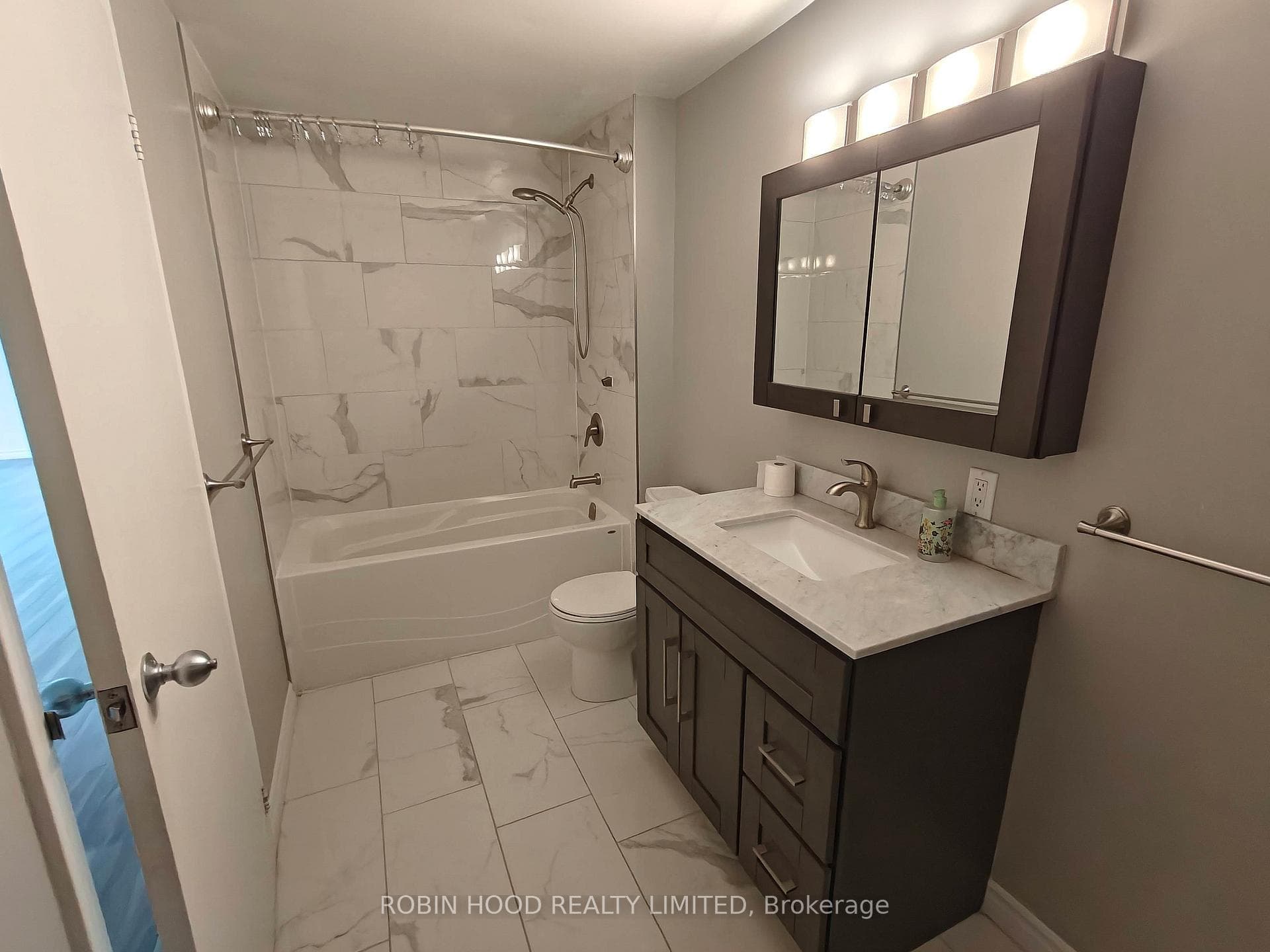 960 Teron Road Unit 608 photo 6