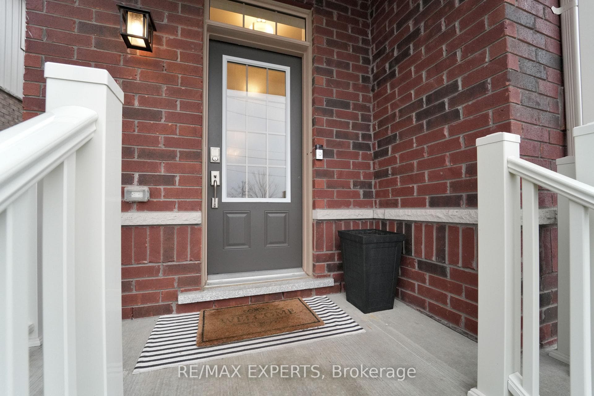 70 Clifford Crescent photo 4