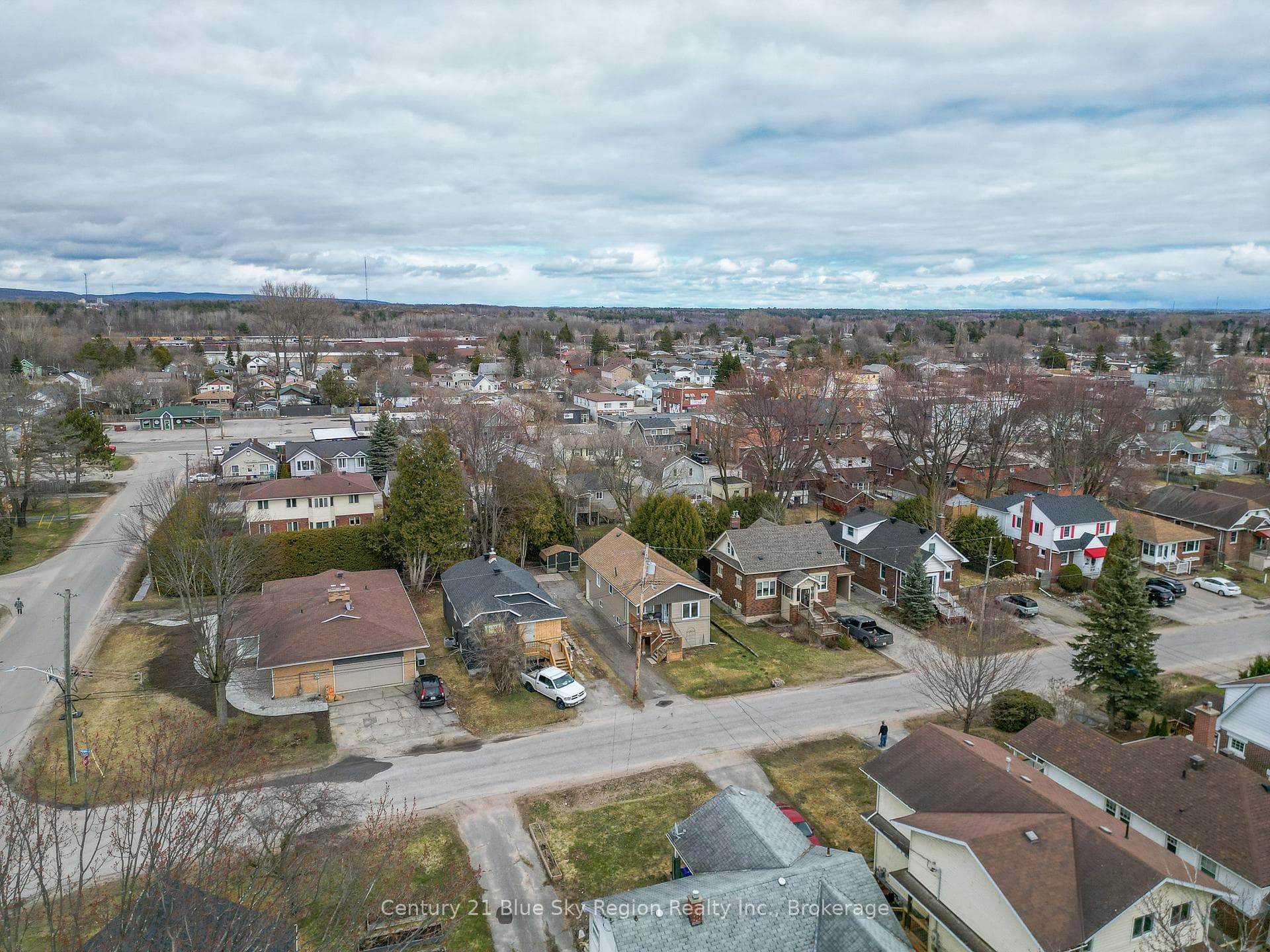 54 Whitney Avenue photo 40