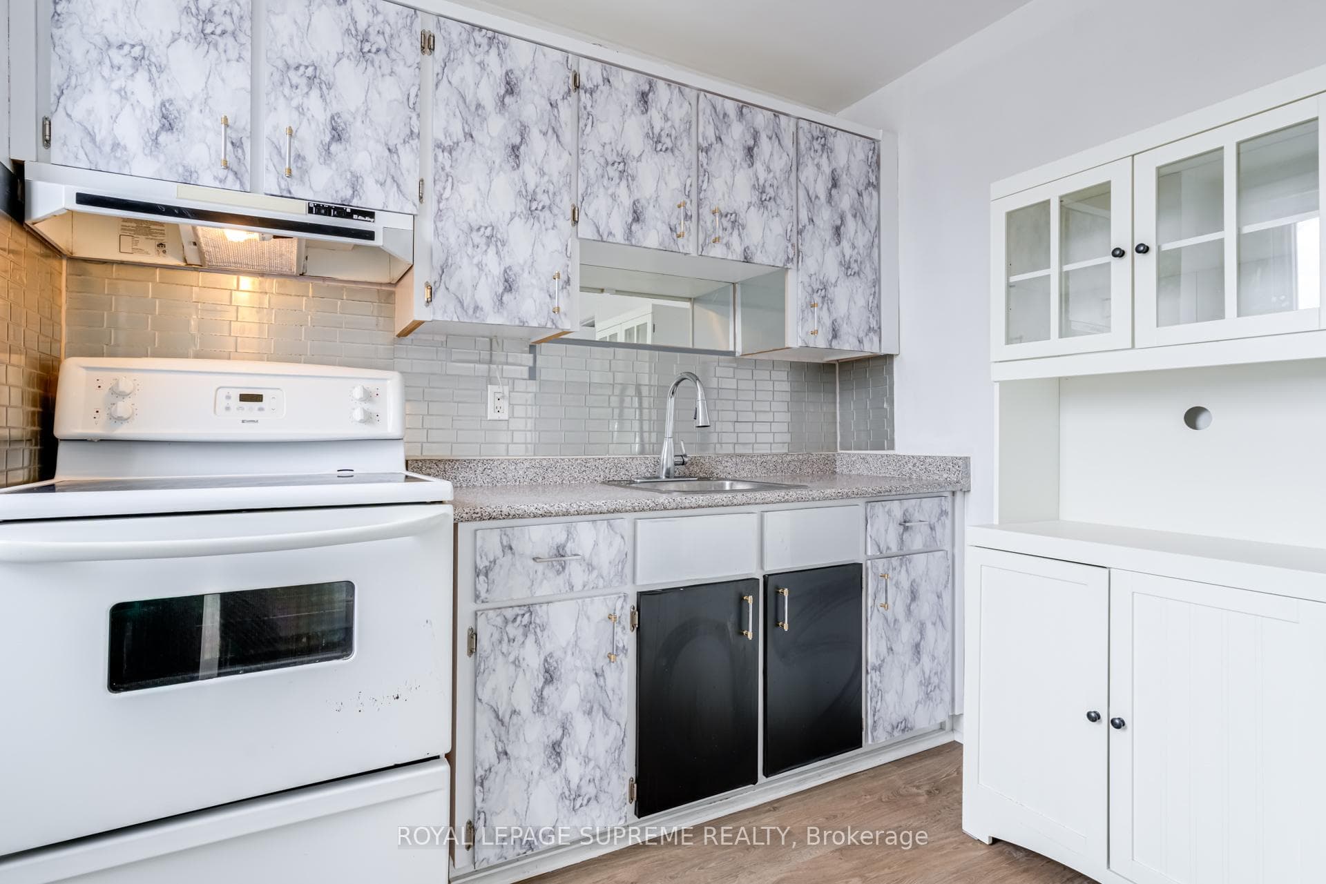 59 Somerset Avenue Unit 2nd Flr photo 5