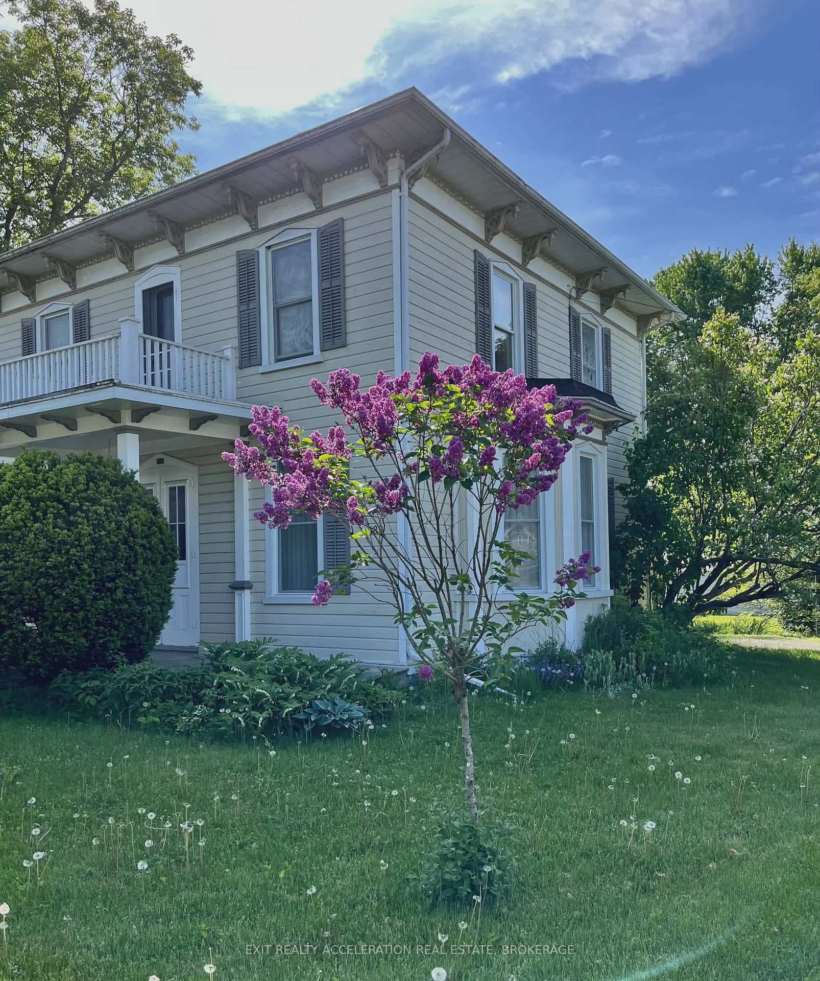 182 Water Street photo 3