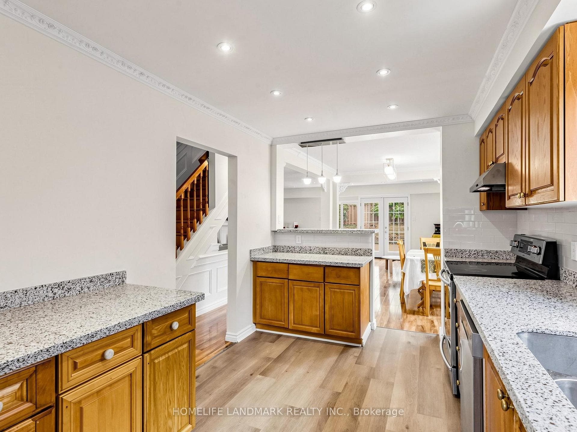 662 Merlin Court photo 13