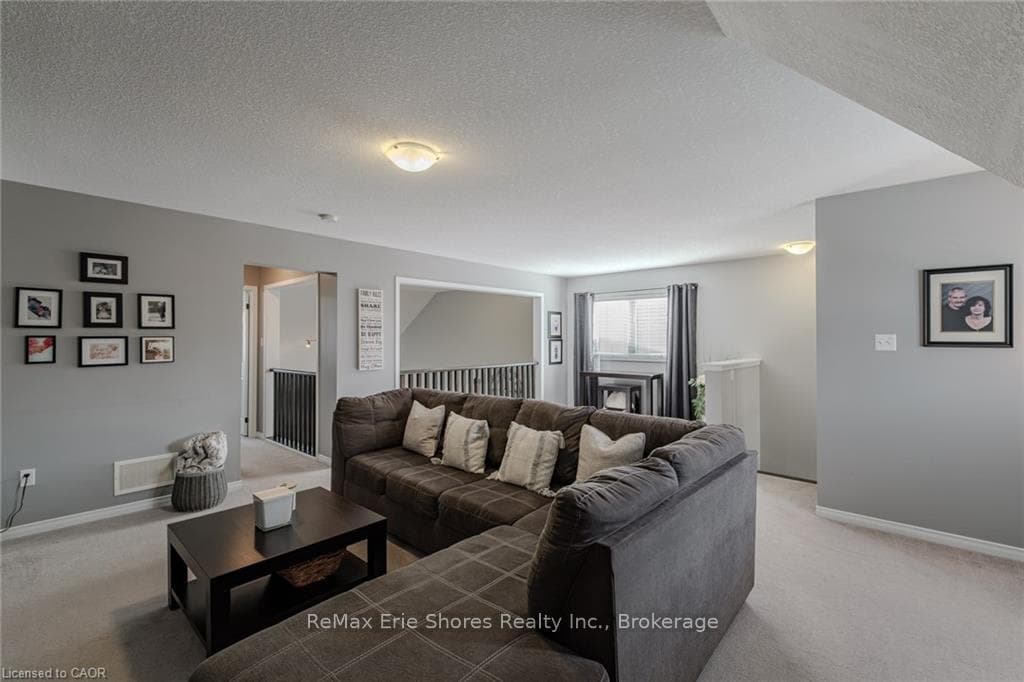 73 English Lane photo 14