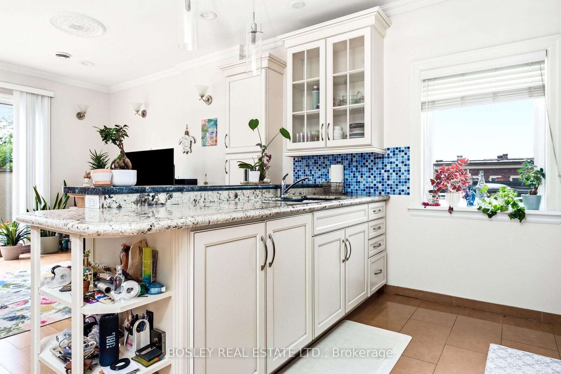 115 Roncesvalles Avenue Unit 3 photo 10