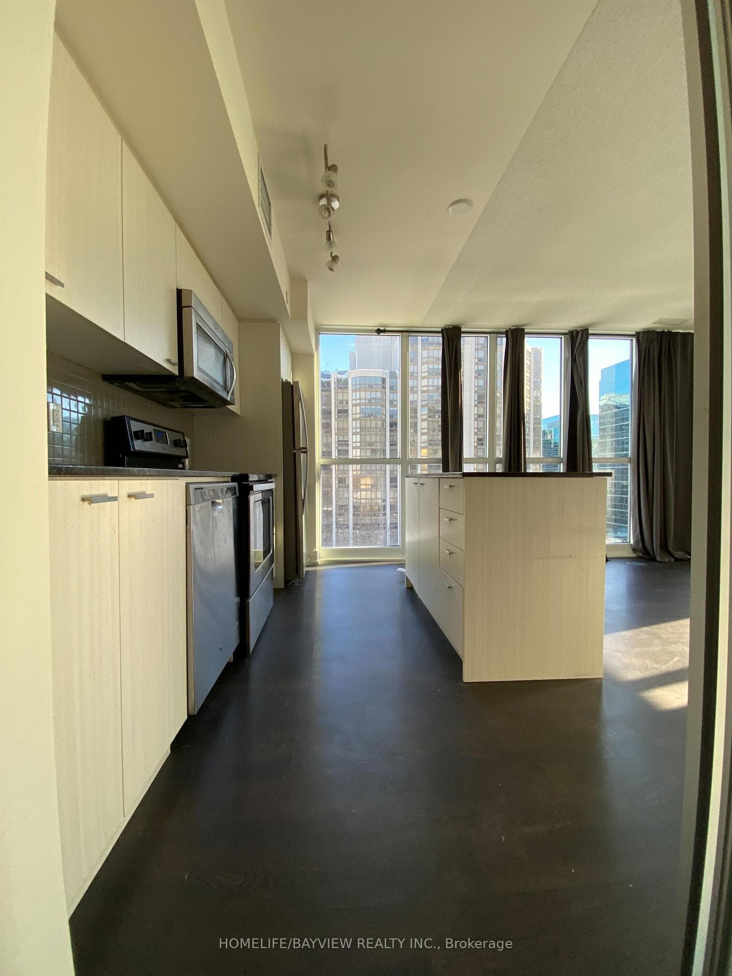 88 Sheppard Avenue Unit 702 photo 5