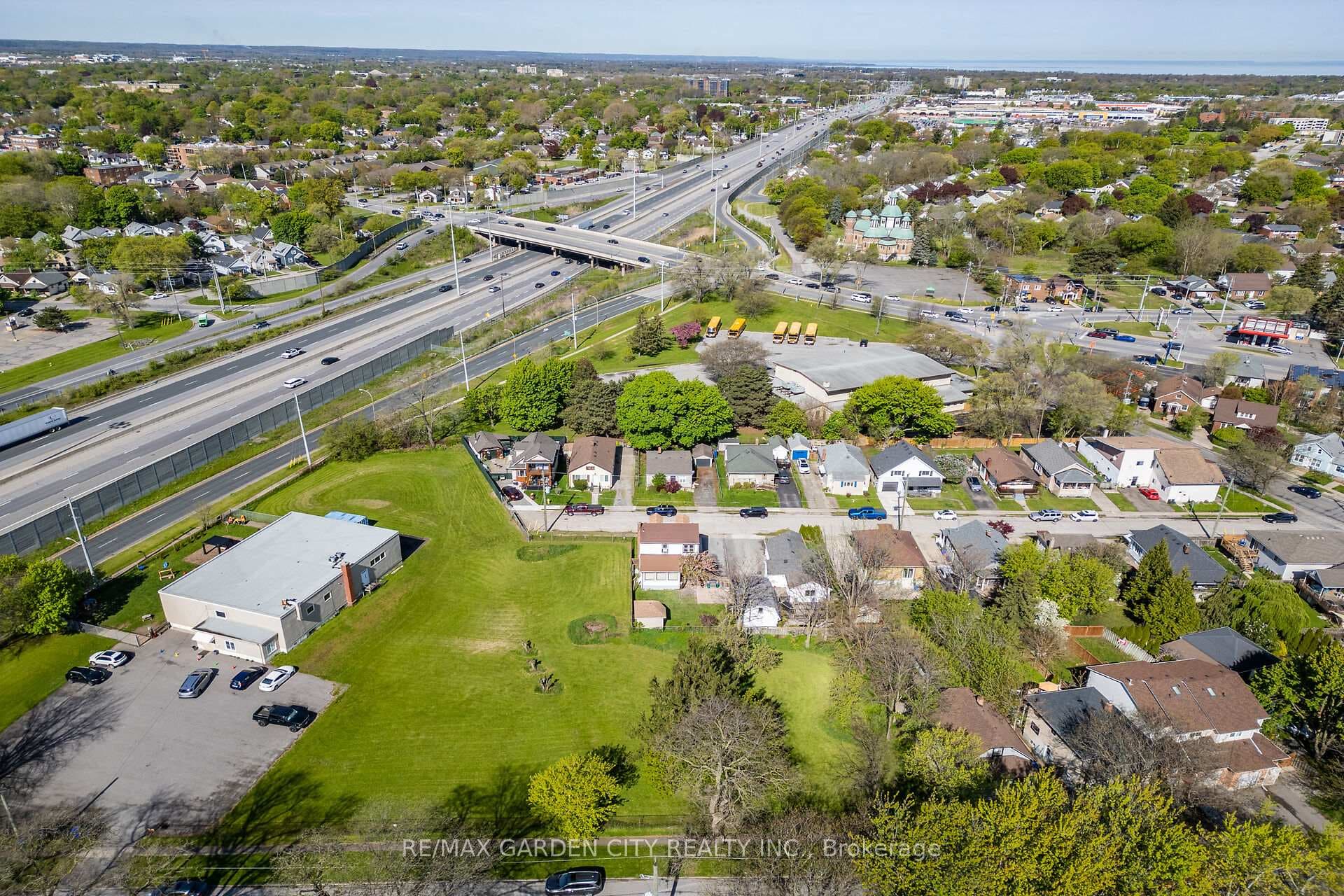 4 Peachdale Avenue photo 37