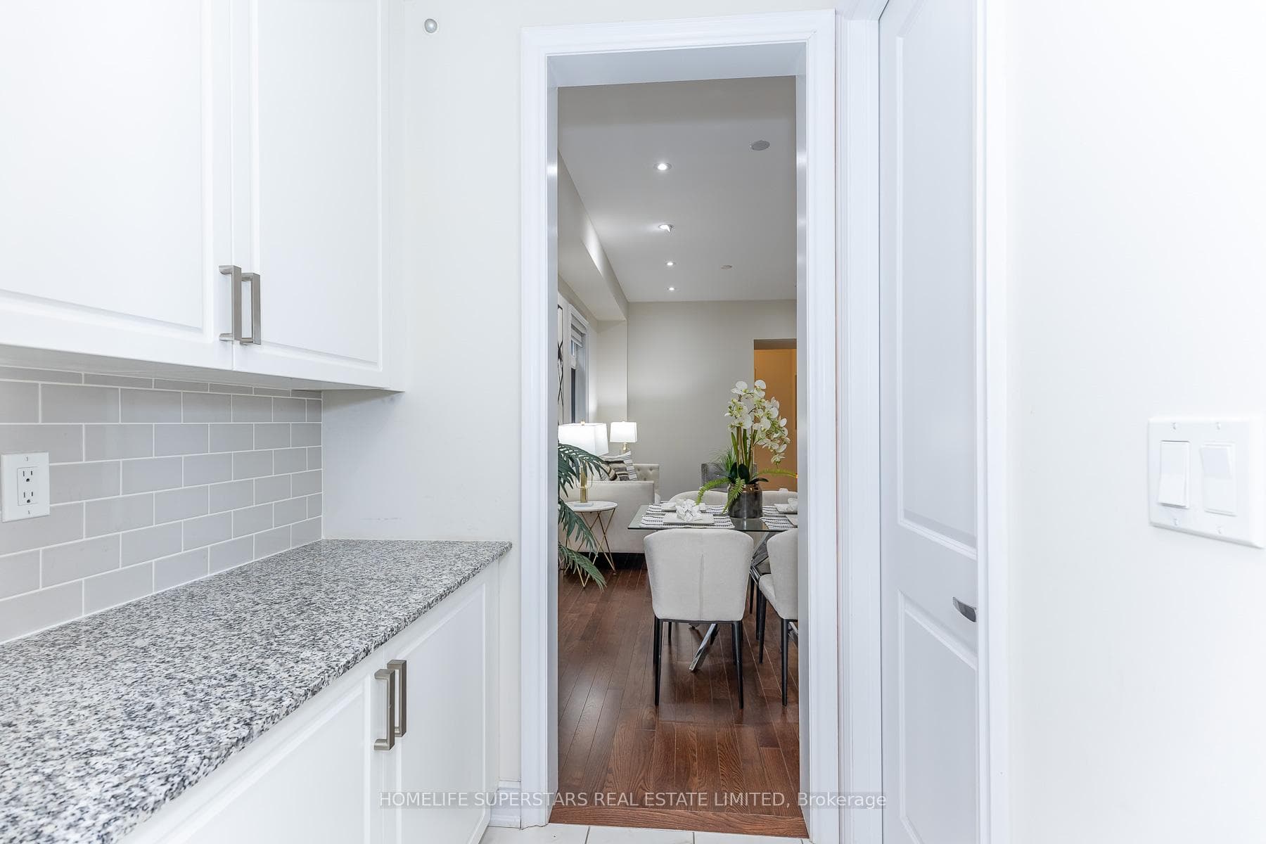 1188 Stag Hollow photo 14
