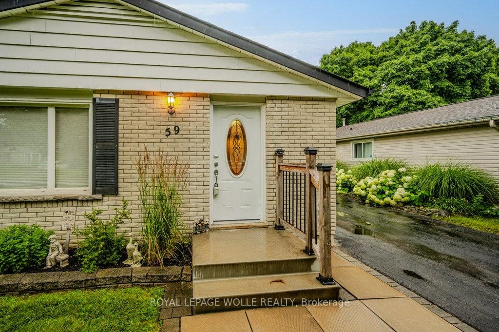 59 Lucerne Drive photo 2