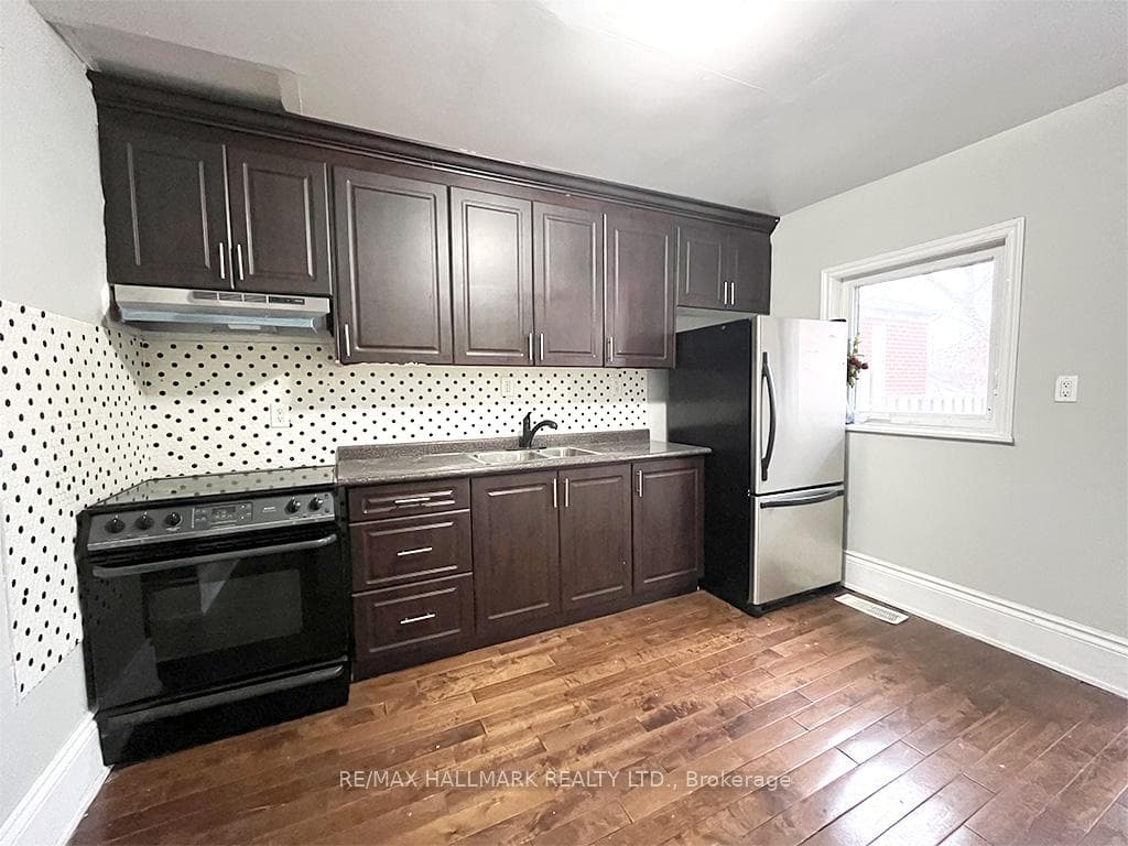 67 Claremore Avenue photo 16