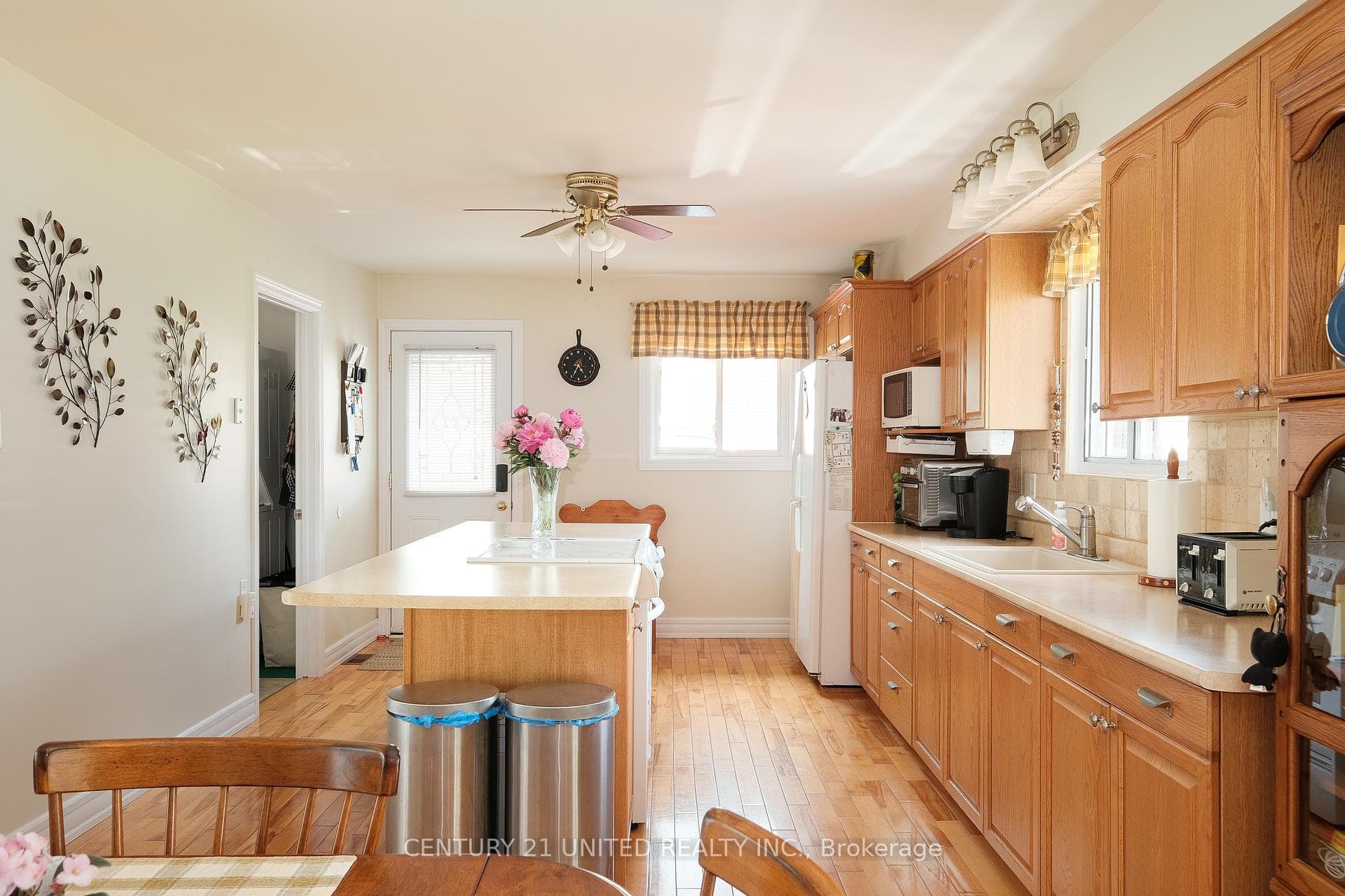 755 Skyline Road photo 2