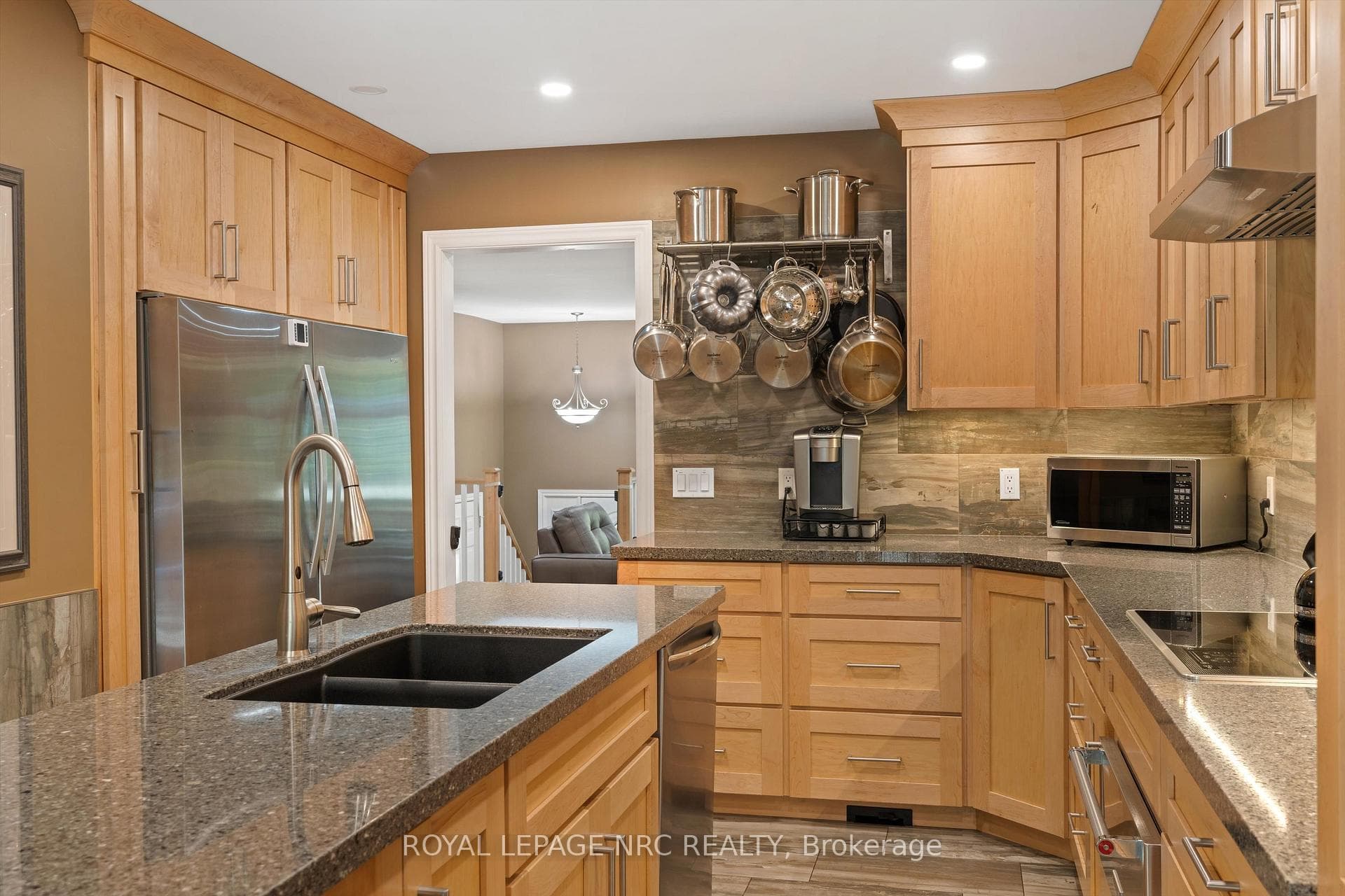 52 Thorold Ave Avenue photo 13
