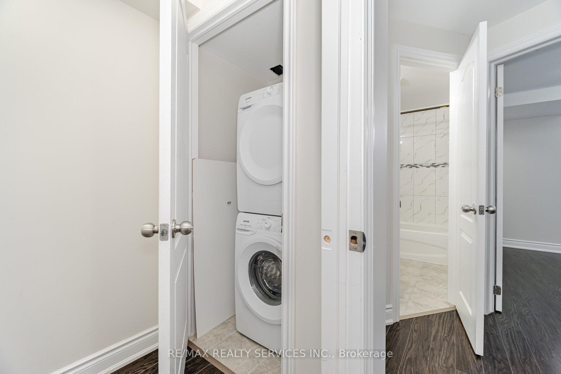 10 Martree Crescent photo 43
