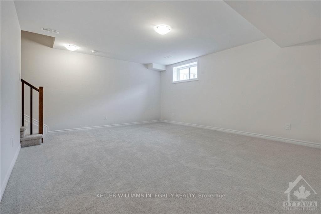 162 WABIKON Crescent photo 25