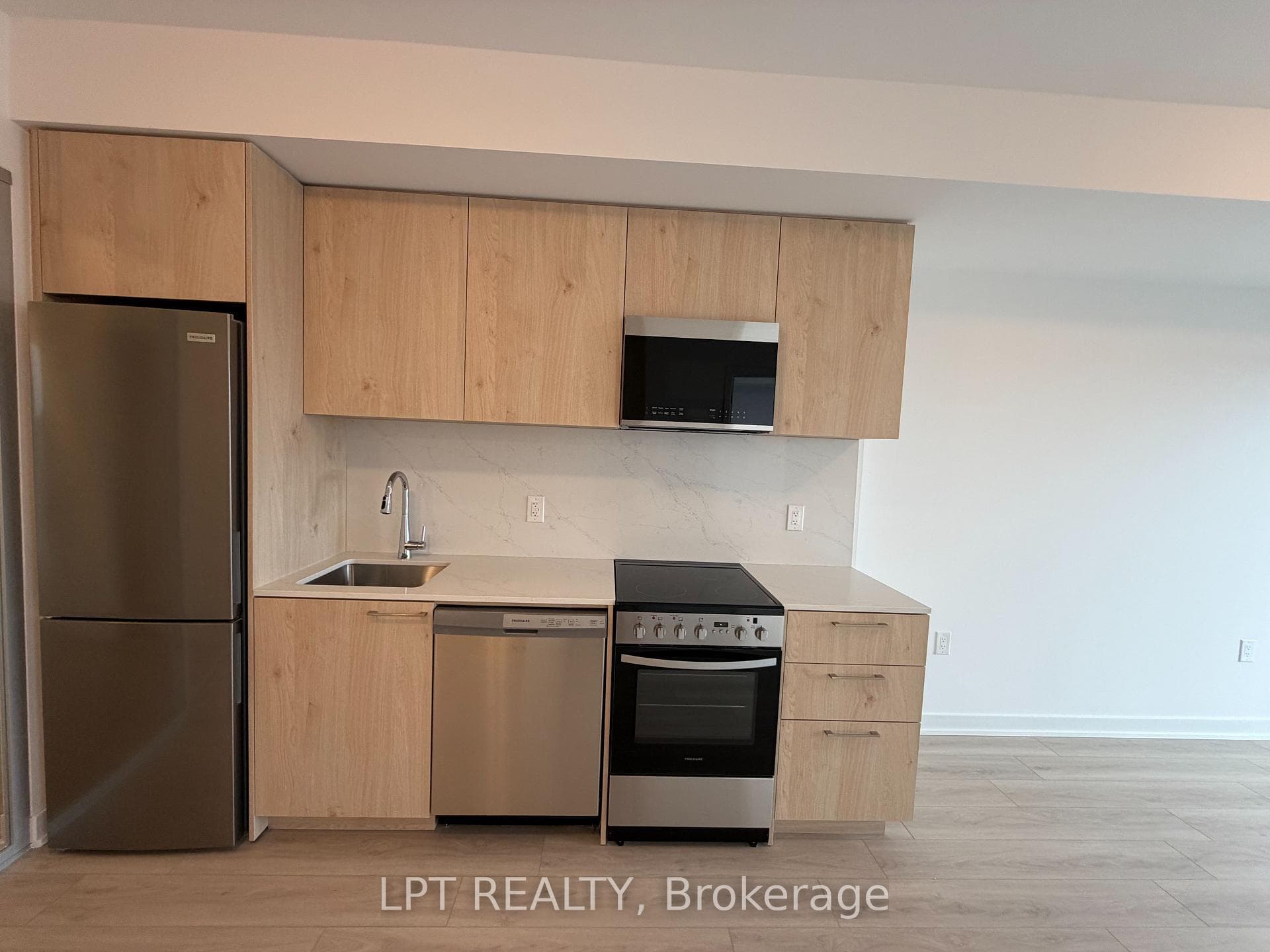 7437 Kingston Road Unit 714B photo 10