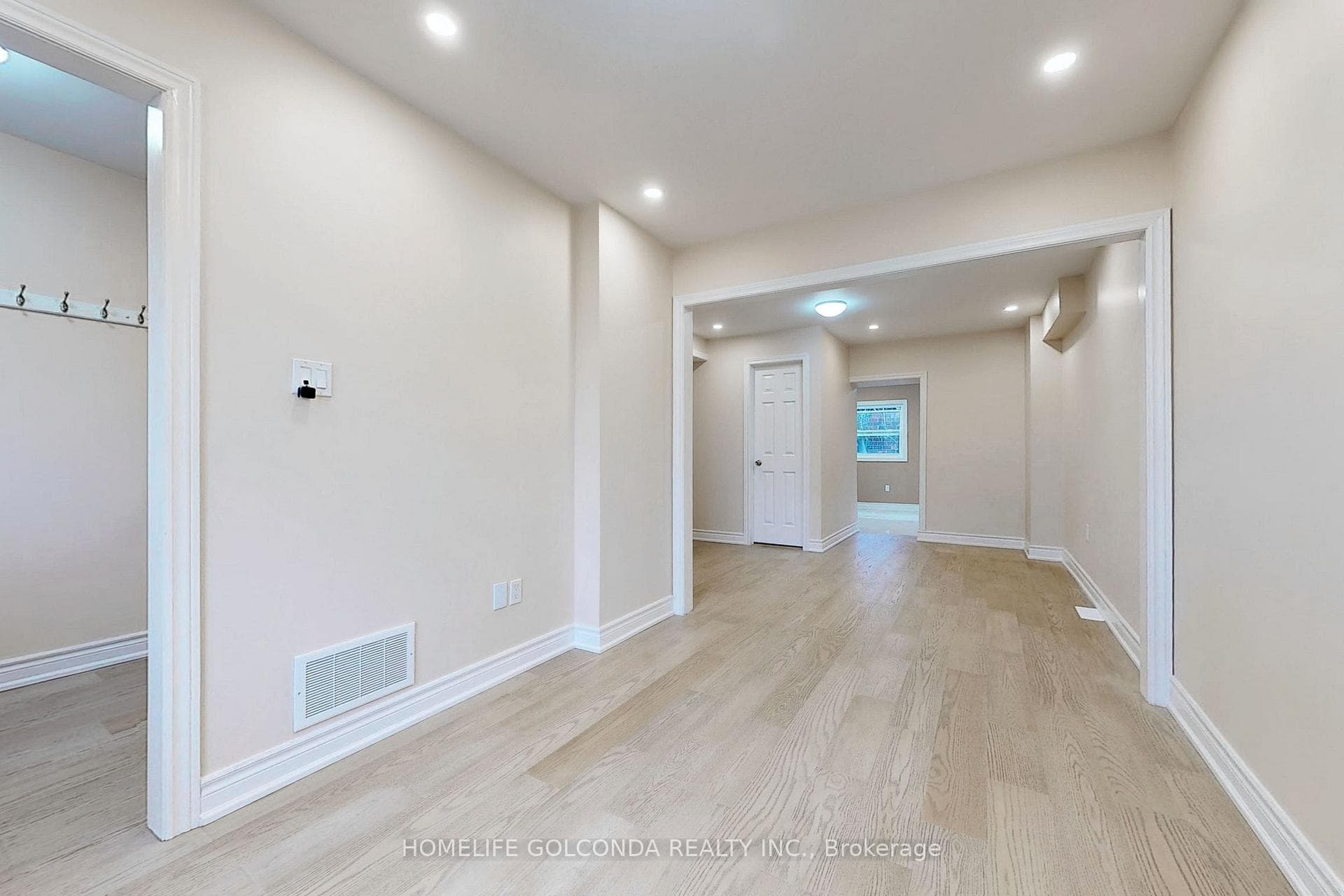 8 lloyd Street photo 5