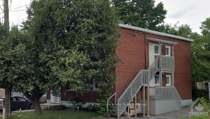 307 MONTFORT Street Unit 2 photo 2