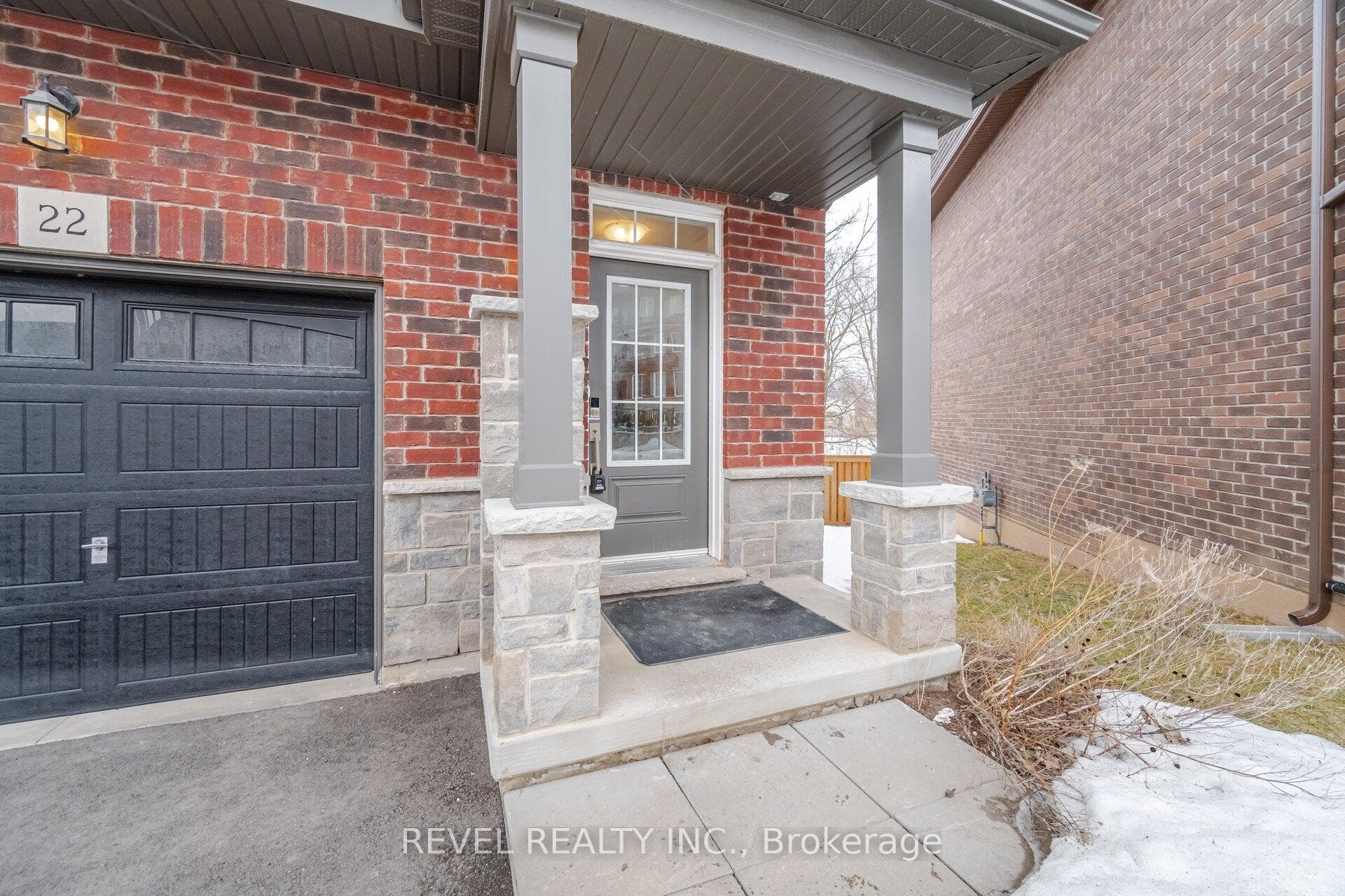 445 Ontario Street Unit 22 photo 4