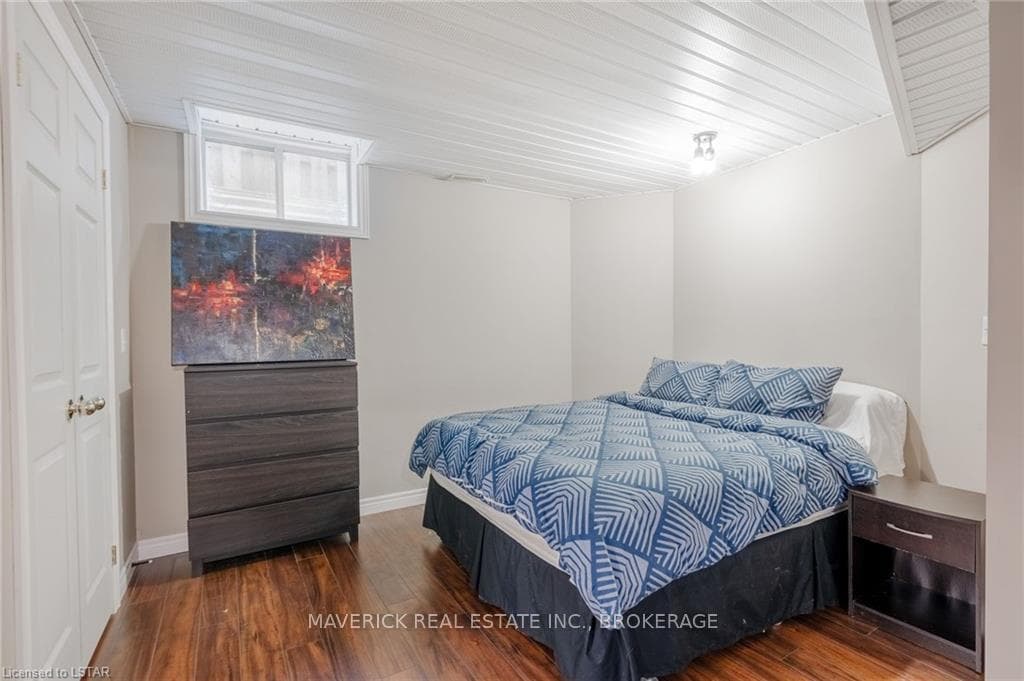765 BLACKSMITH Street photo 35