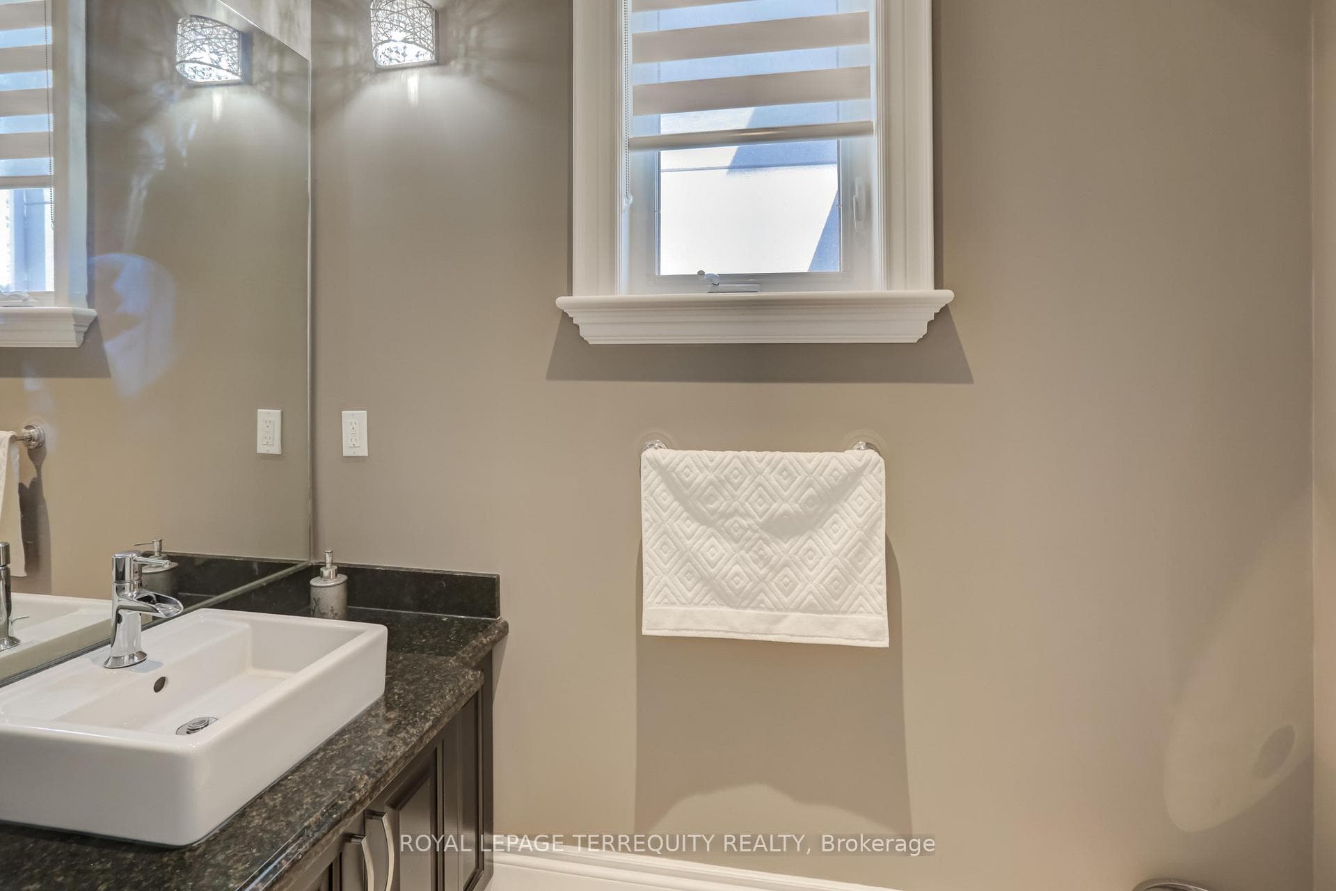 222 Horsham Avenue photo 14