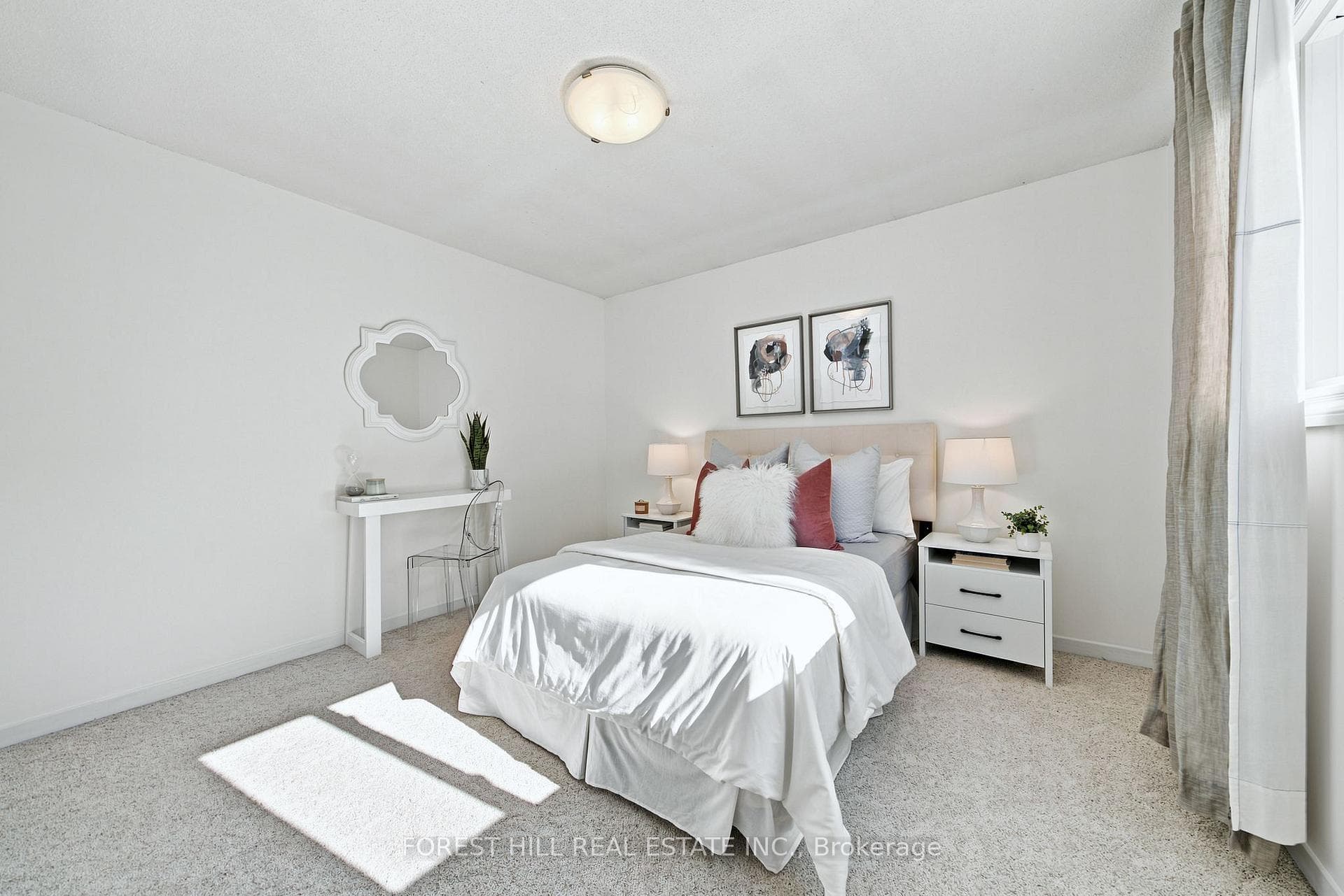 84 Kings College Road photo 23