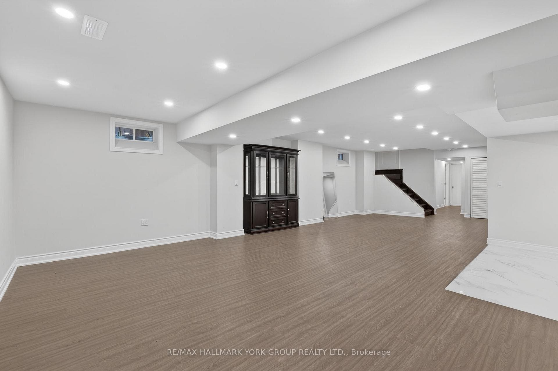 35 Amberwing Landing photo 39