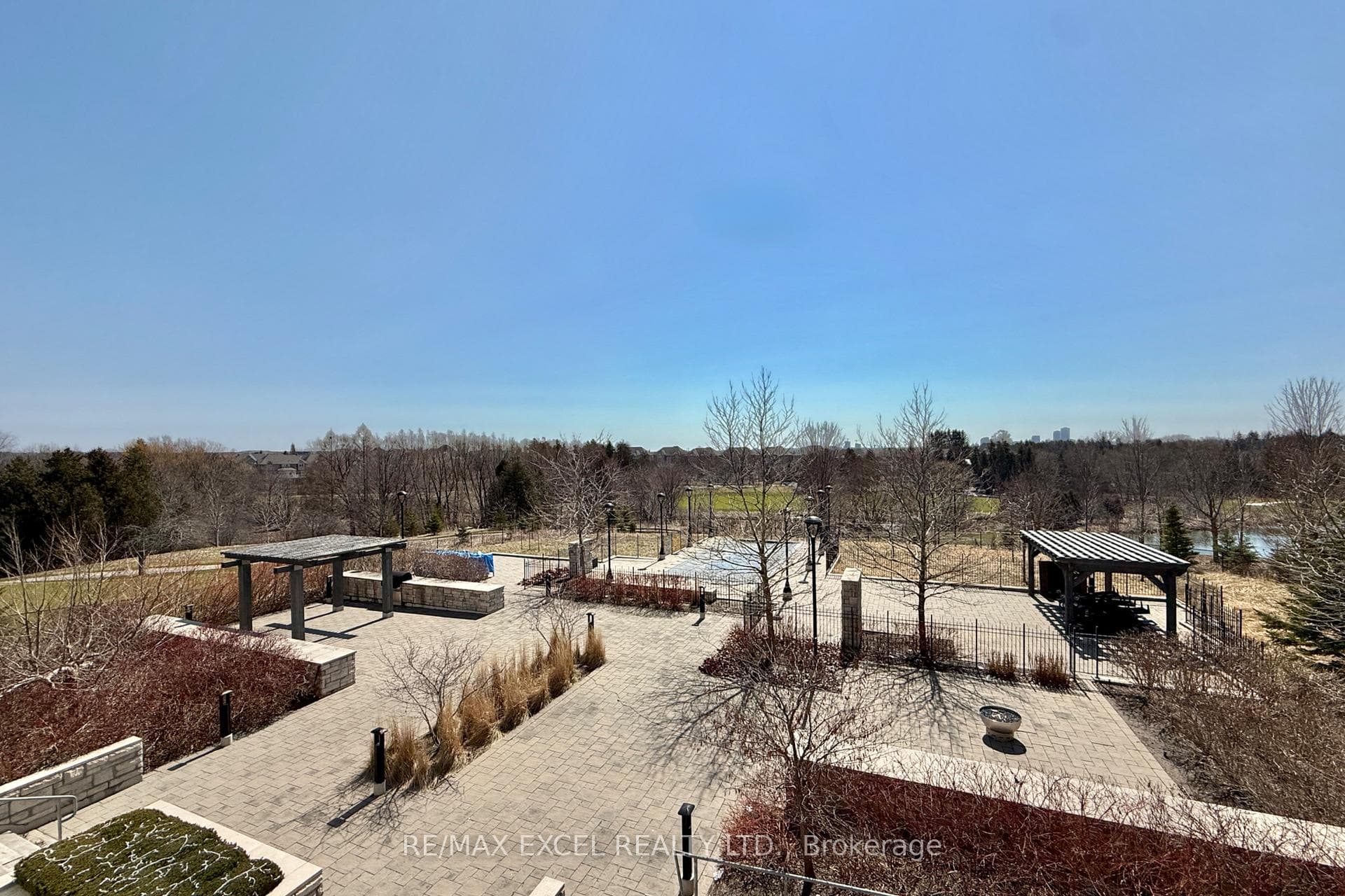 9 Stollery Pond Crescent Unit 208 photo 5