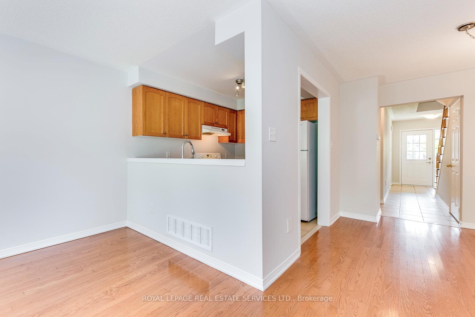 1835 Mccoy Avenue photo 15