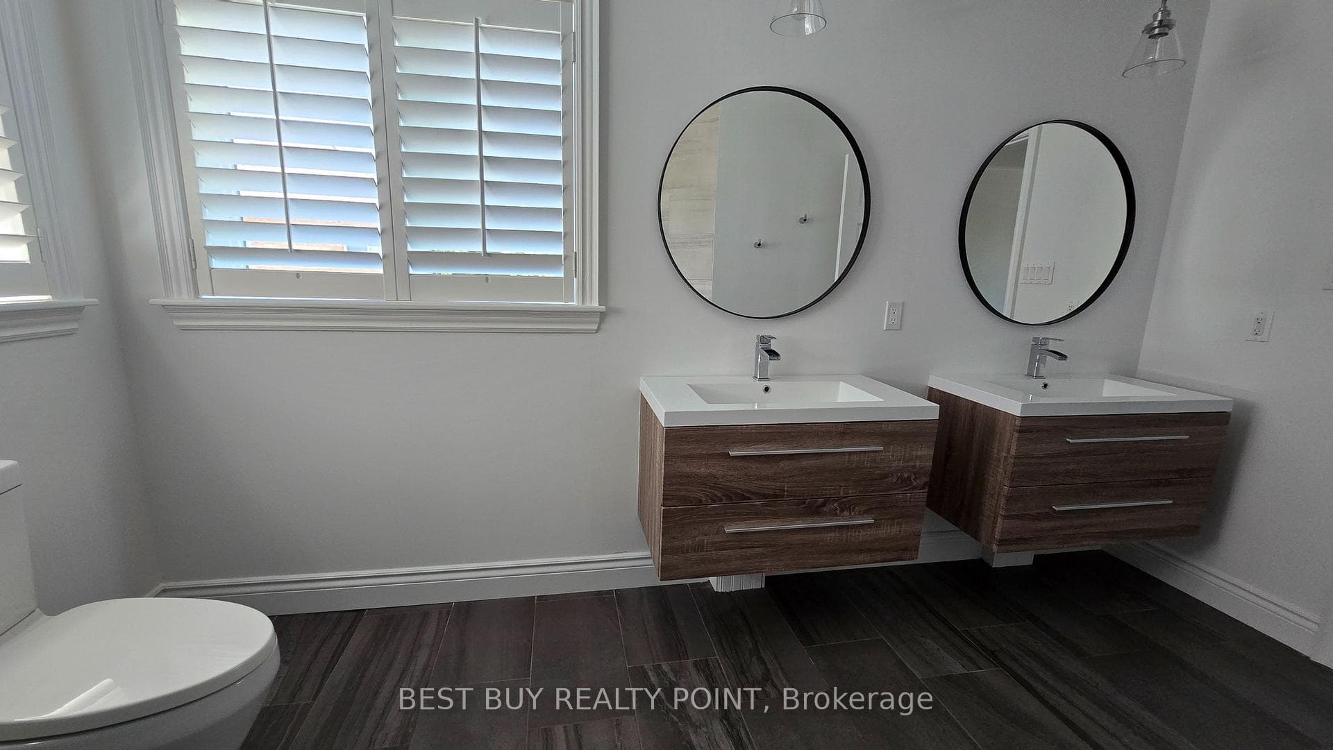 Ensuite with Double Vanity