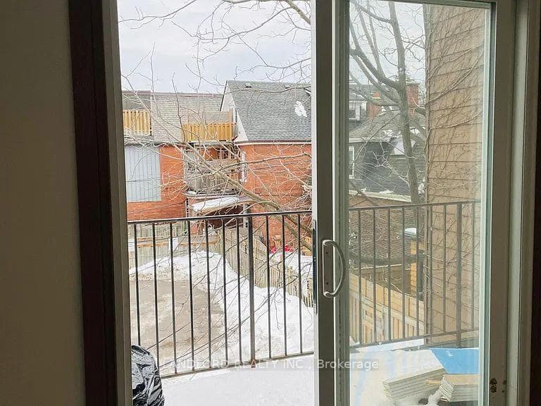 73 Roncesvalles Avenue Unit 2 photo 7