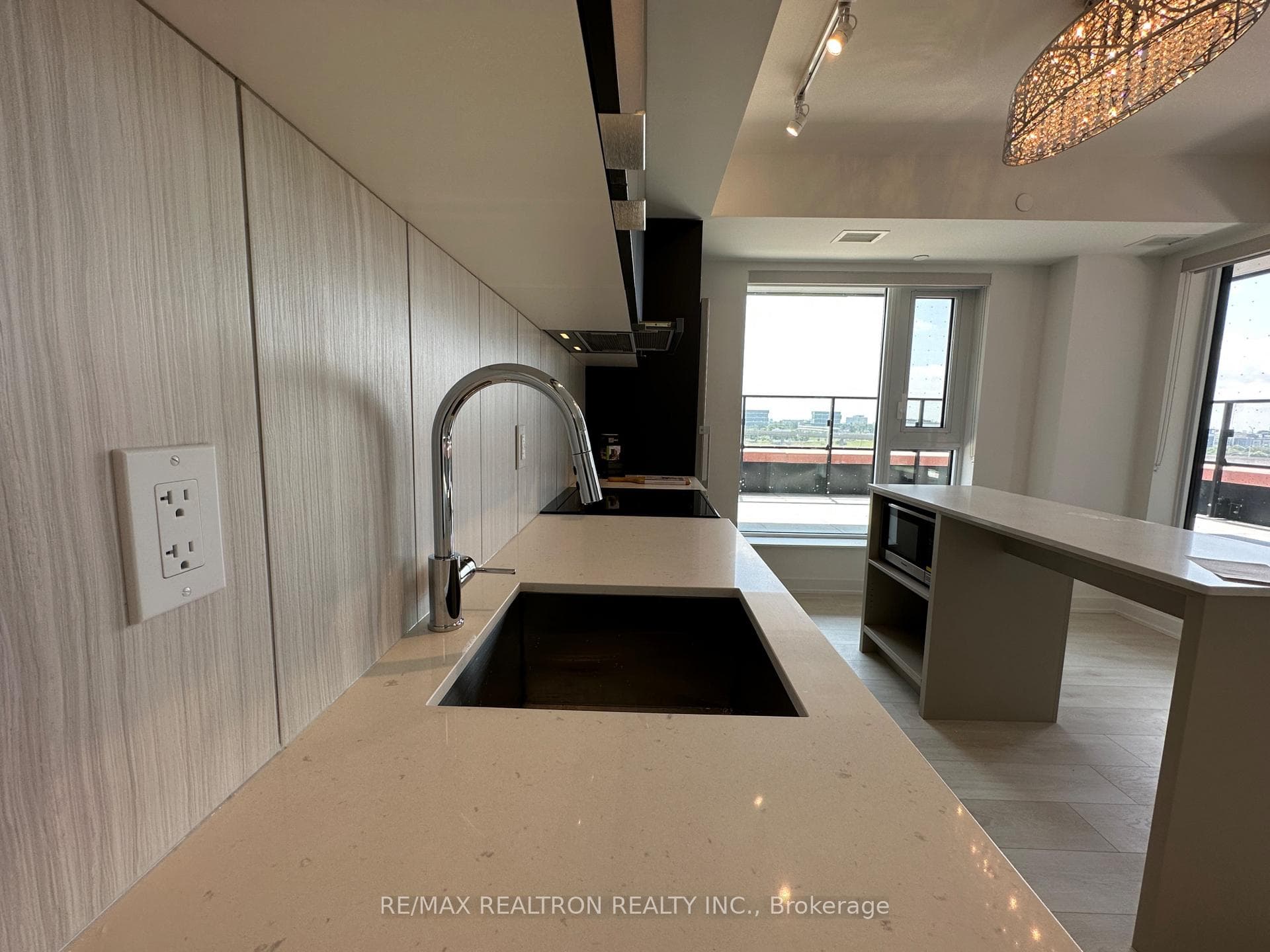8 Tippett Road Unit 712 photo 8