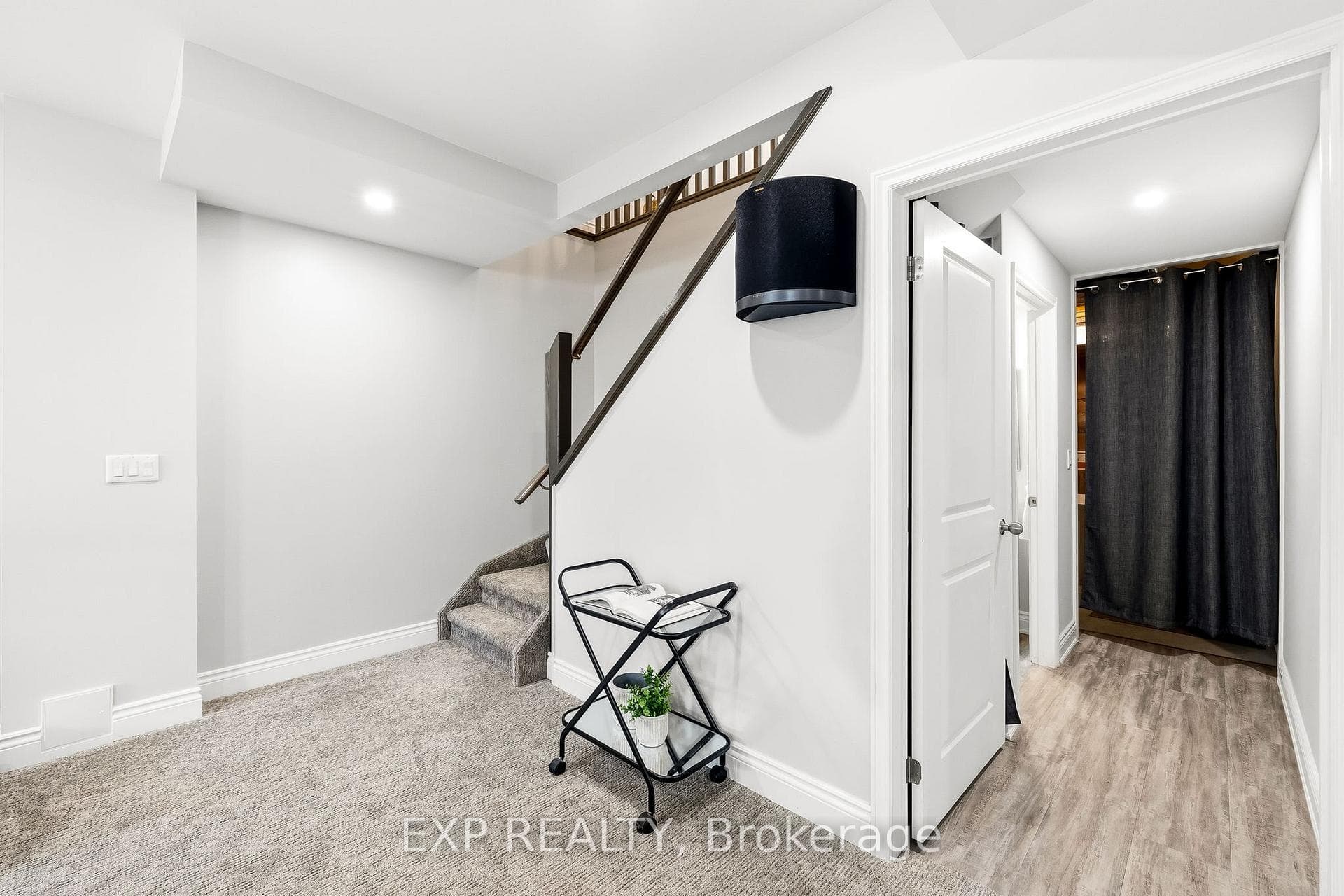726 Elmer Hutton Street photo 38