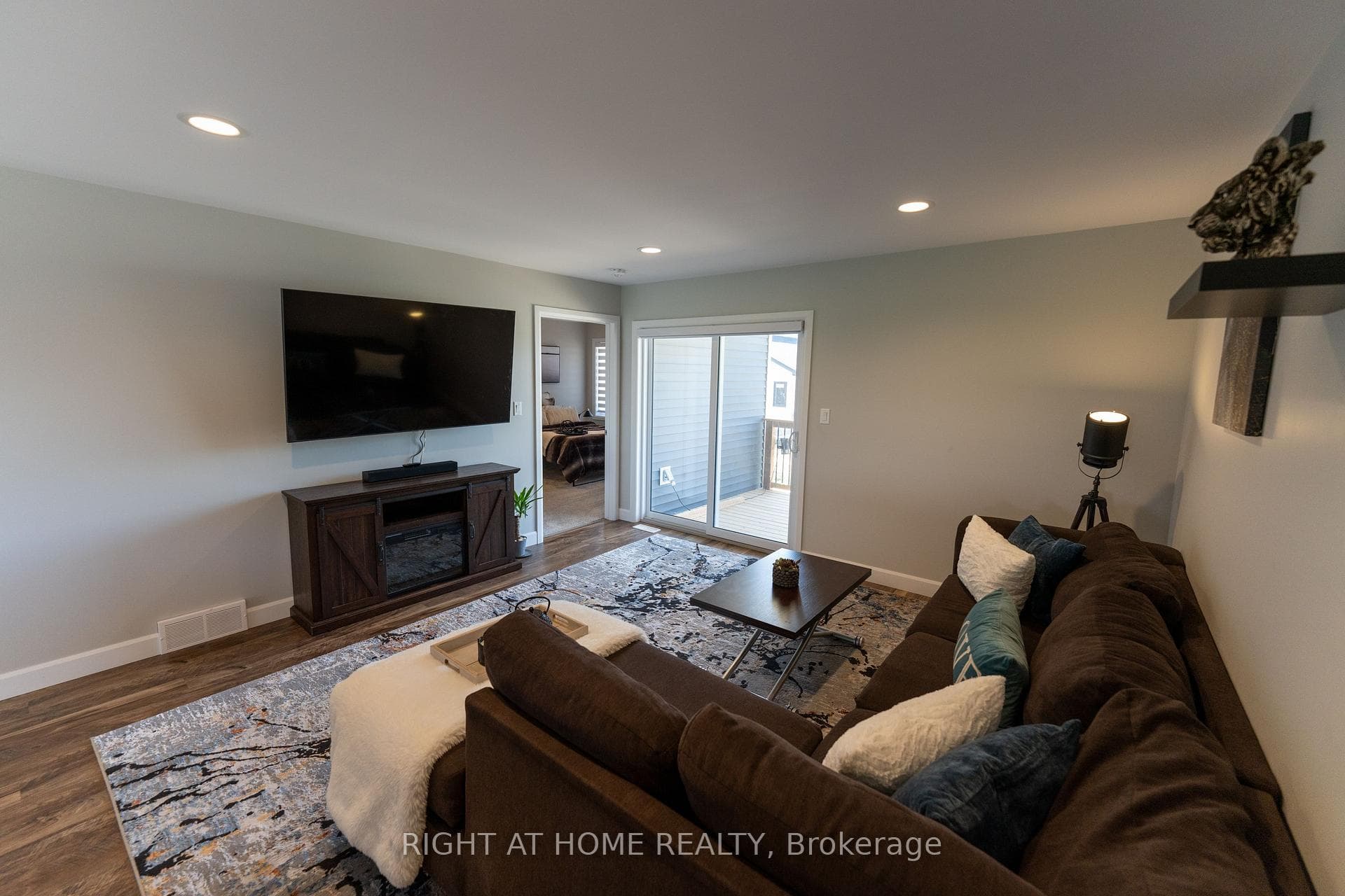 115 Howard Road photo 10
