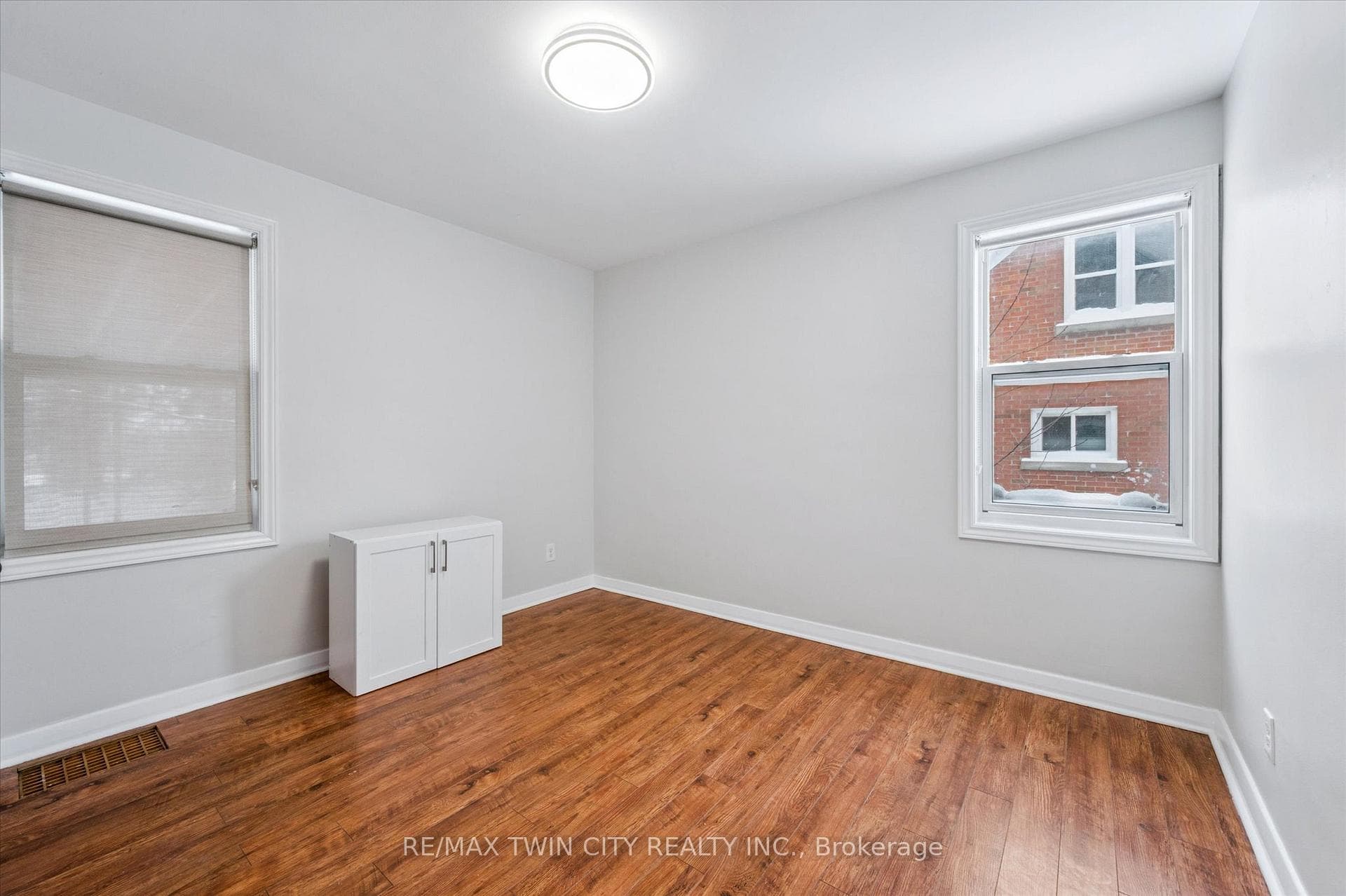 56 Columbia Street photo 12