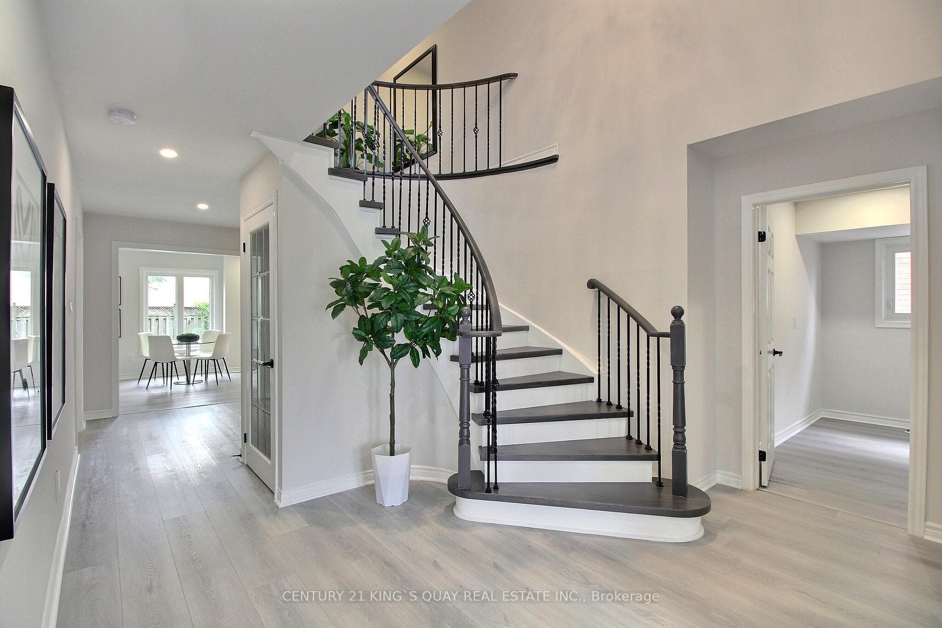 25 Jordana Drive photo 3