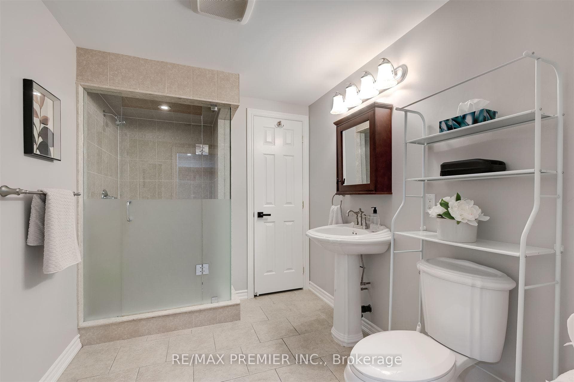 53 Belair Way photo 35