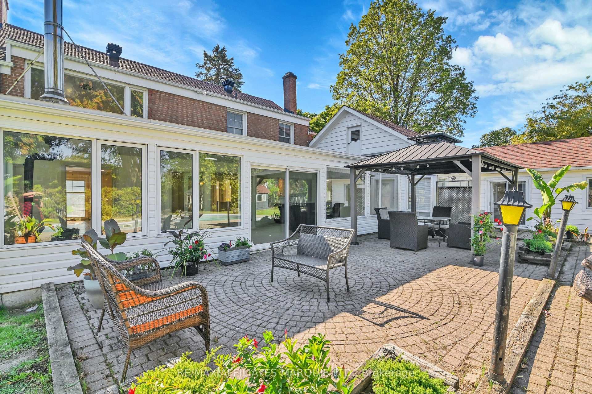 1603 Peter Street photo 40
