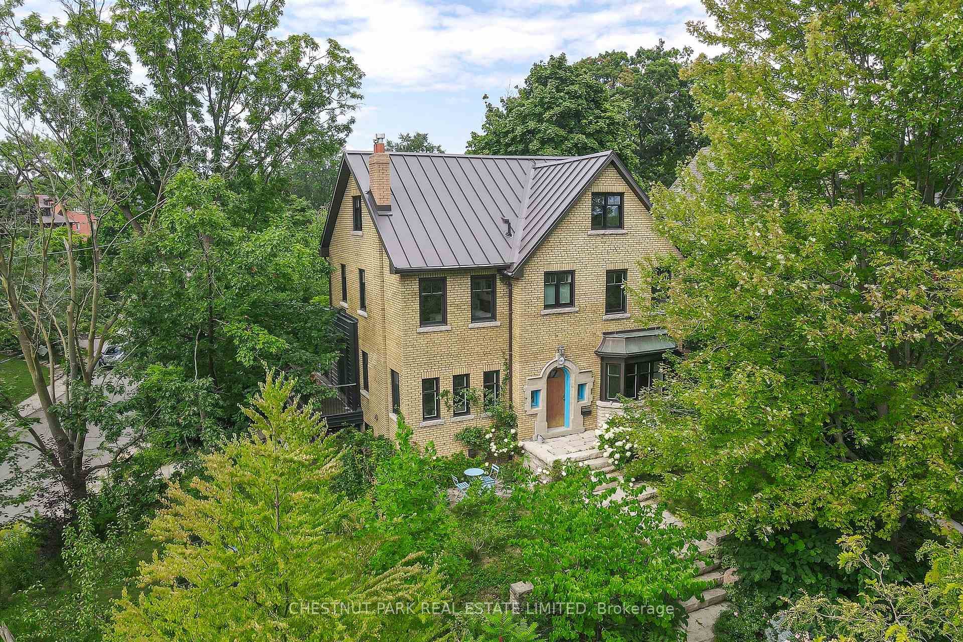 66 Hillcrest Drive photo 1