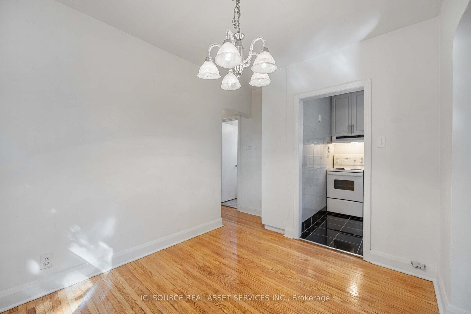 112 Eastwood Road Unit 3 photo 10