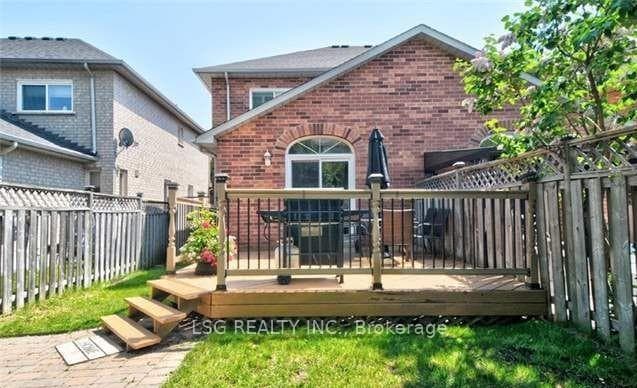 20 Hollidge Boulevard photo 22