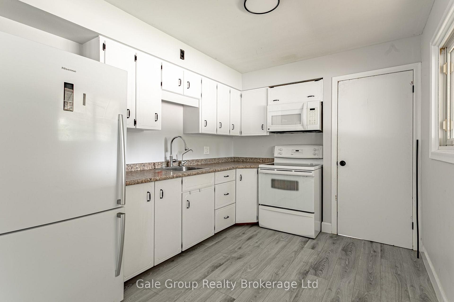 32A Glendale Drive photo 8