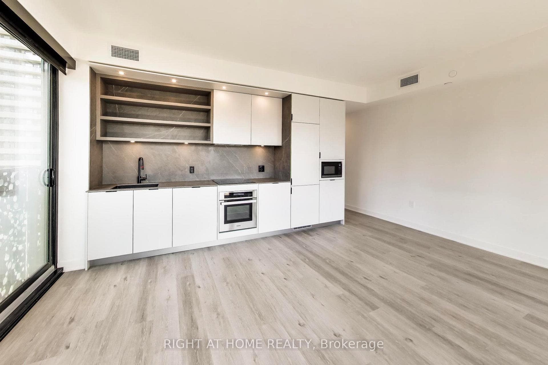 55 Charles Street Unit 1406 photo 7