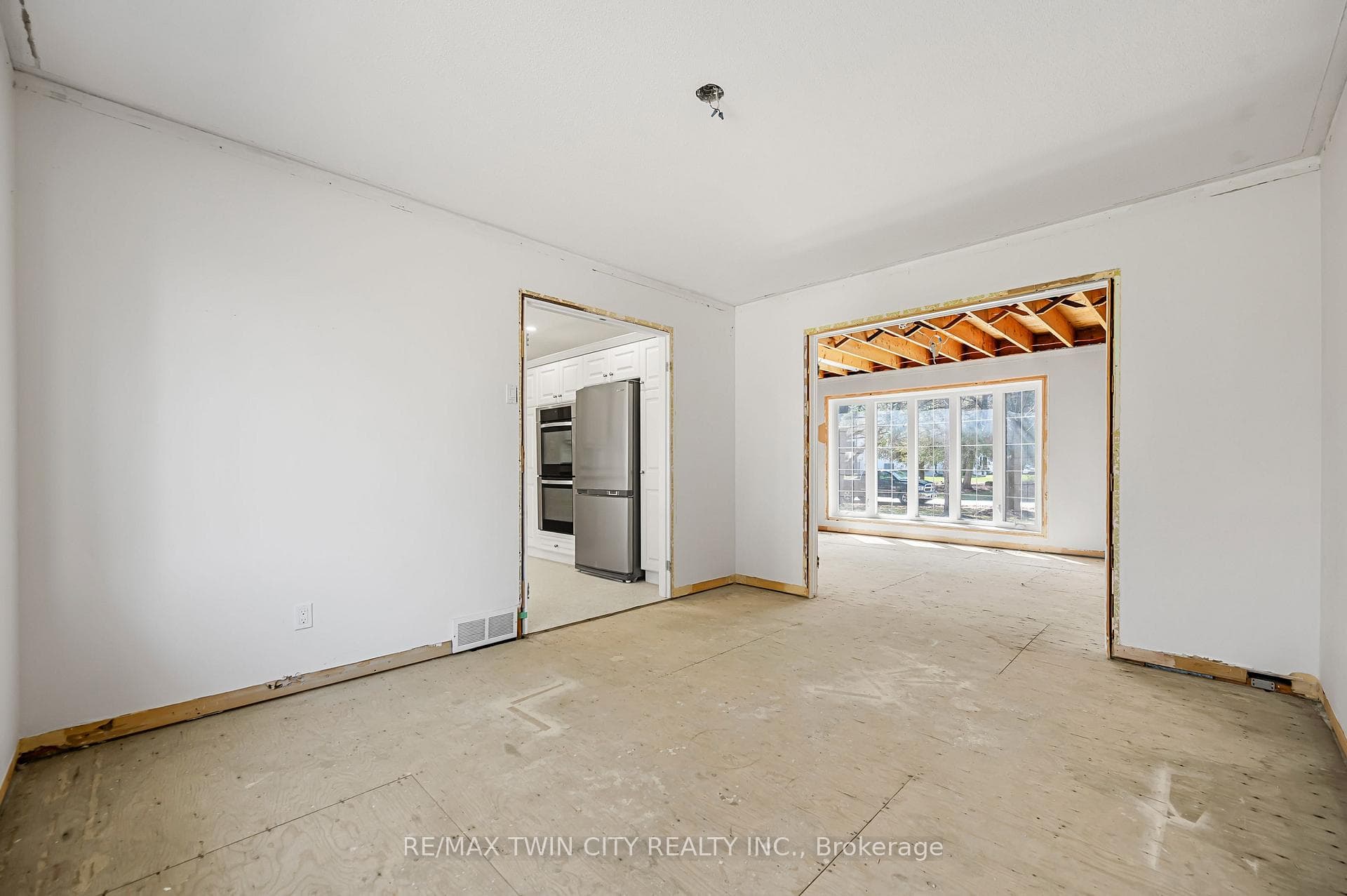 339 Green Acres Drive photo 14