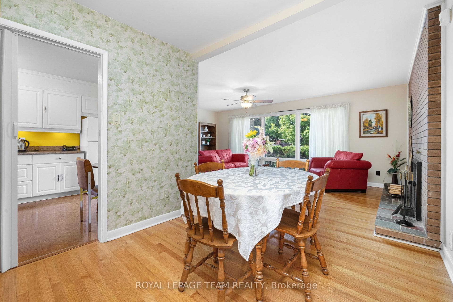 30 Ellery Crescent photo 12