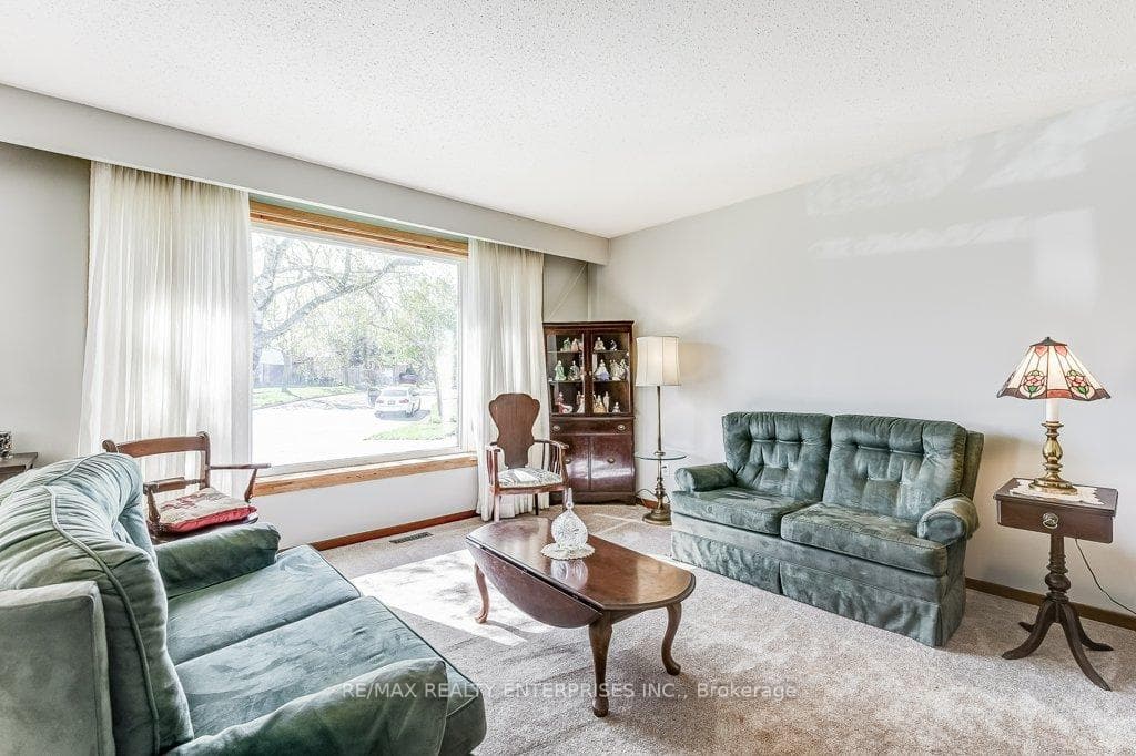 40 Greendowns Drive photo 9