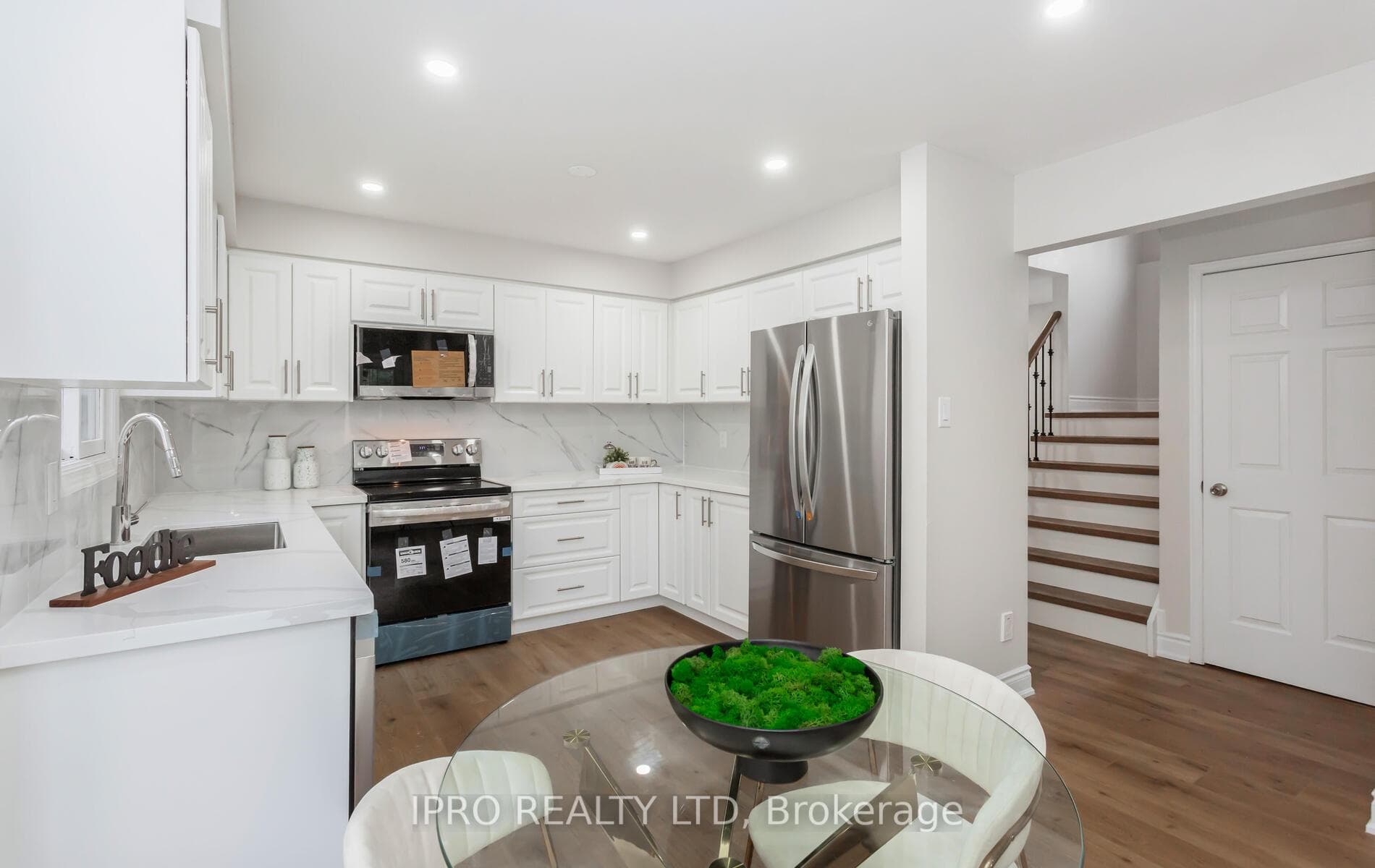 61 Mistywood Drive Unit UPPER photo 6